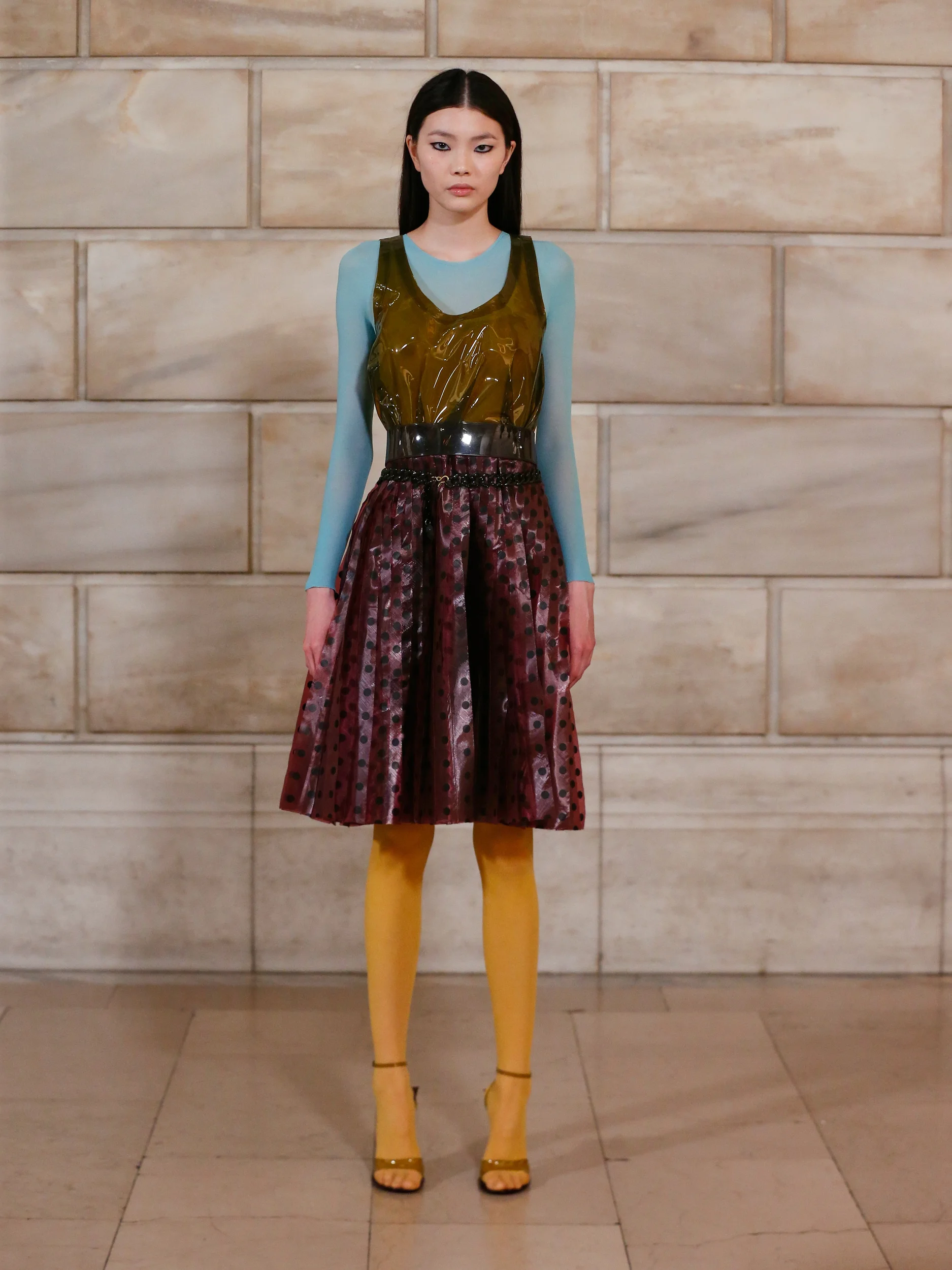 2027年春夏コレクション_MARC JACOBS(マーク ジェイコブス)_モデル_20