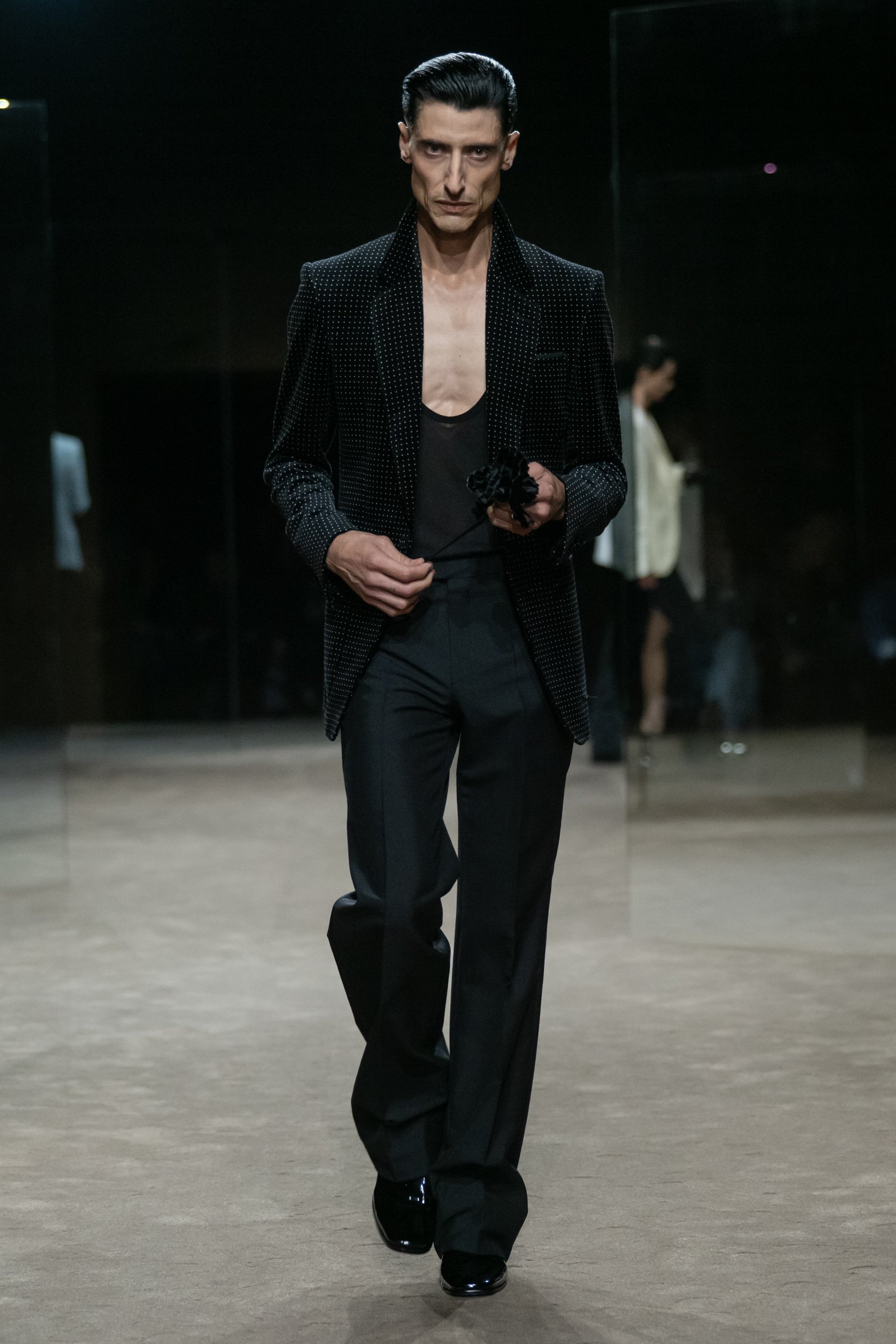 2027年春夏コレクション_TOM FORD(トム フォード)_モデル_60