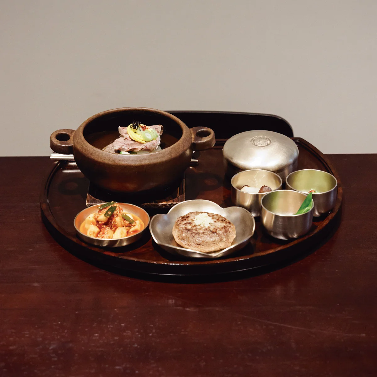 モダンに進化した韓定食を味わうならここ！