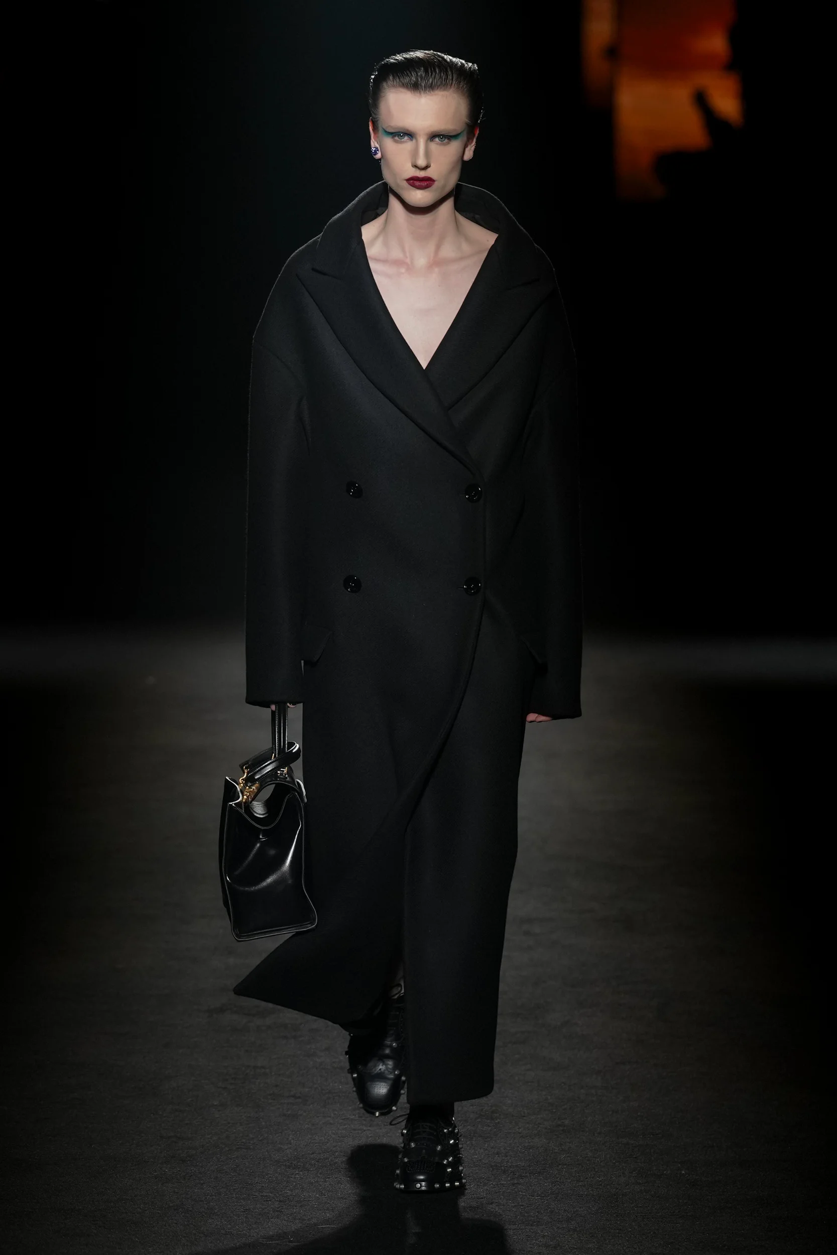 2026-27年秋冬コレクション_BALENCIAGA(バレンシアガ)_モデル_3