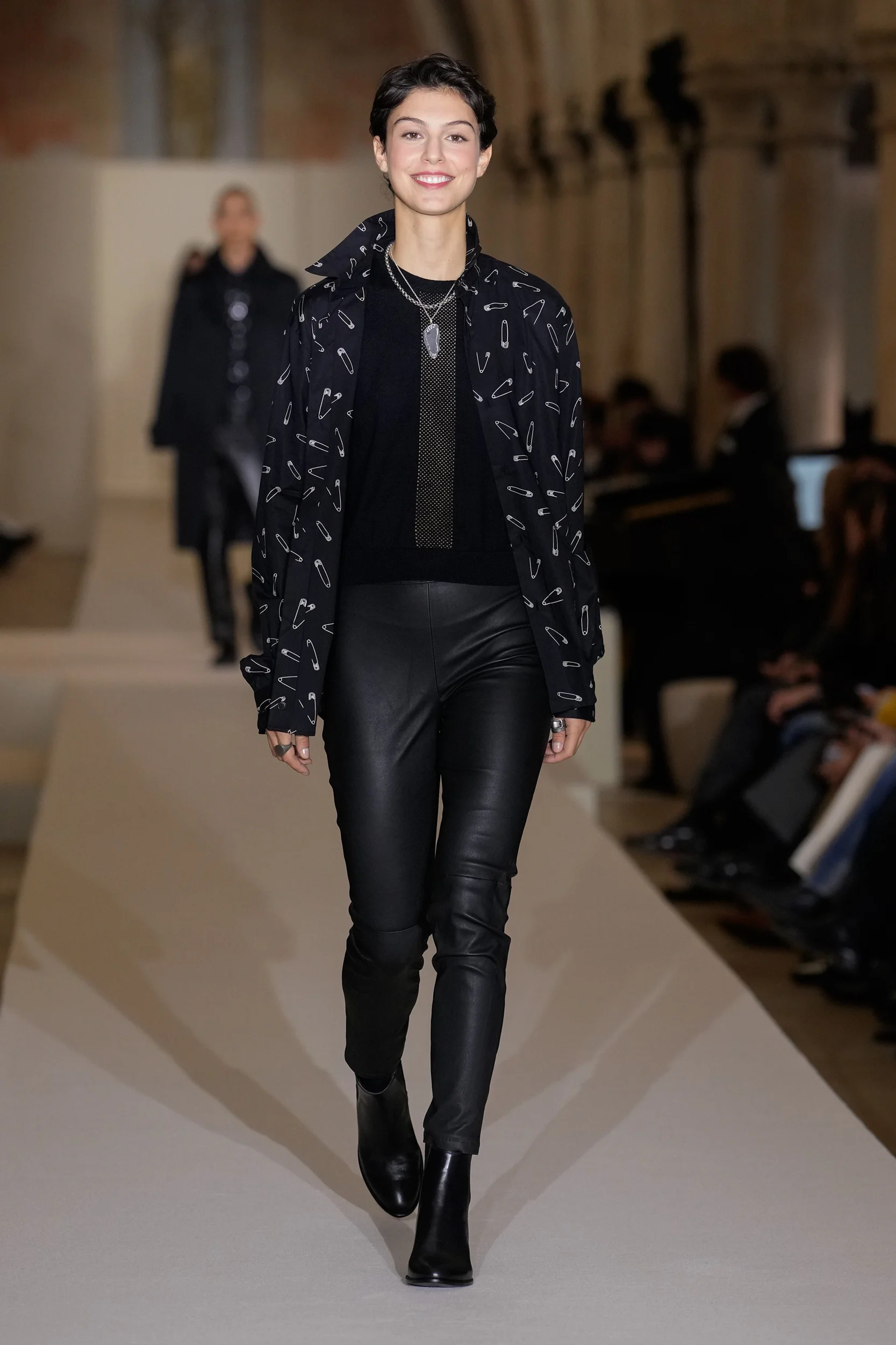 2026年春夏コレクション_AGNES B.(アニエスベー)_モデル_73