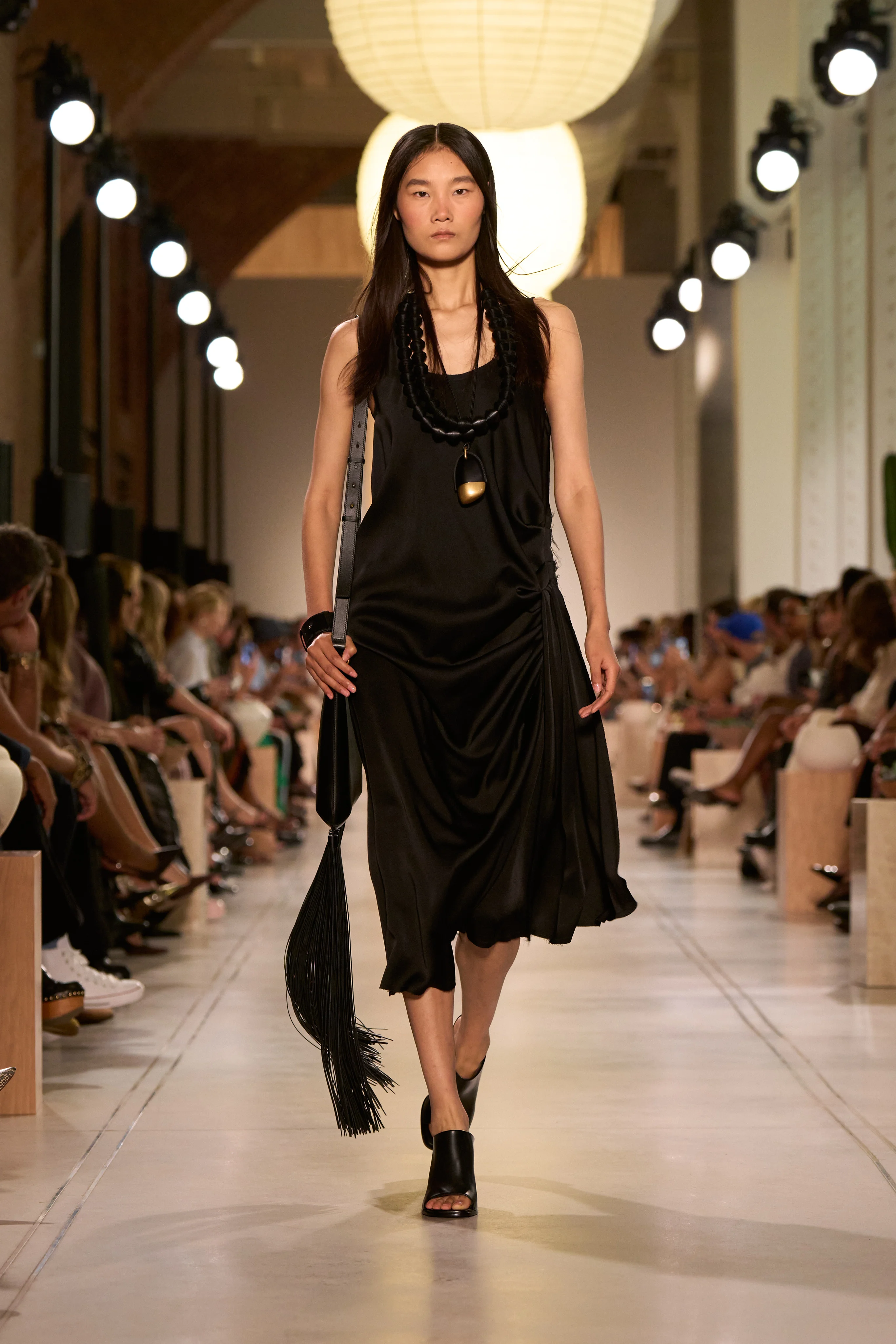 2026年春夏コレクション_MICHAEL KORS COLLECTION(マイケル・コース コレクション)_モデル_34