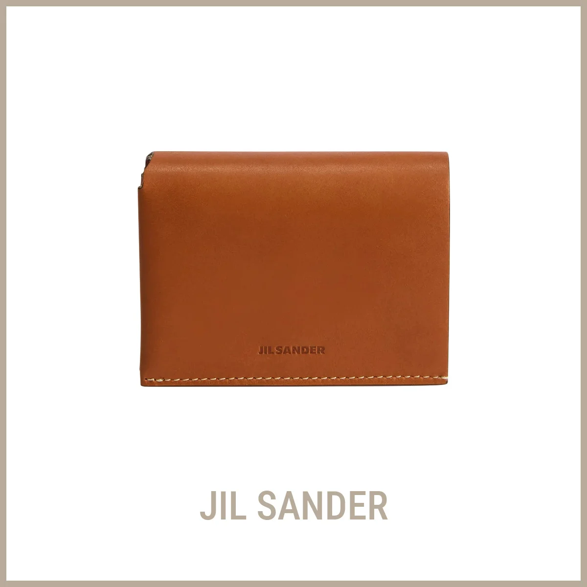 【ジル サンダー】の財布。あらゆる使い方ができる、ユニークな三つ折りウォレット