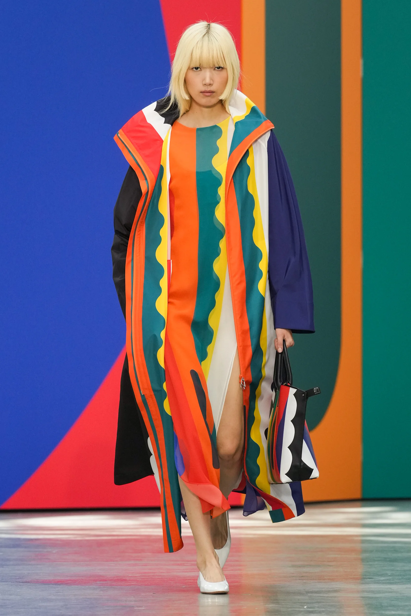 2026年春夏コレクション_AKRIS(アクリス)_モデル_52