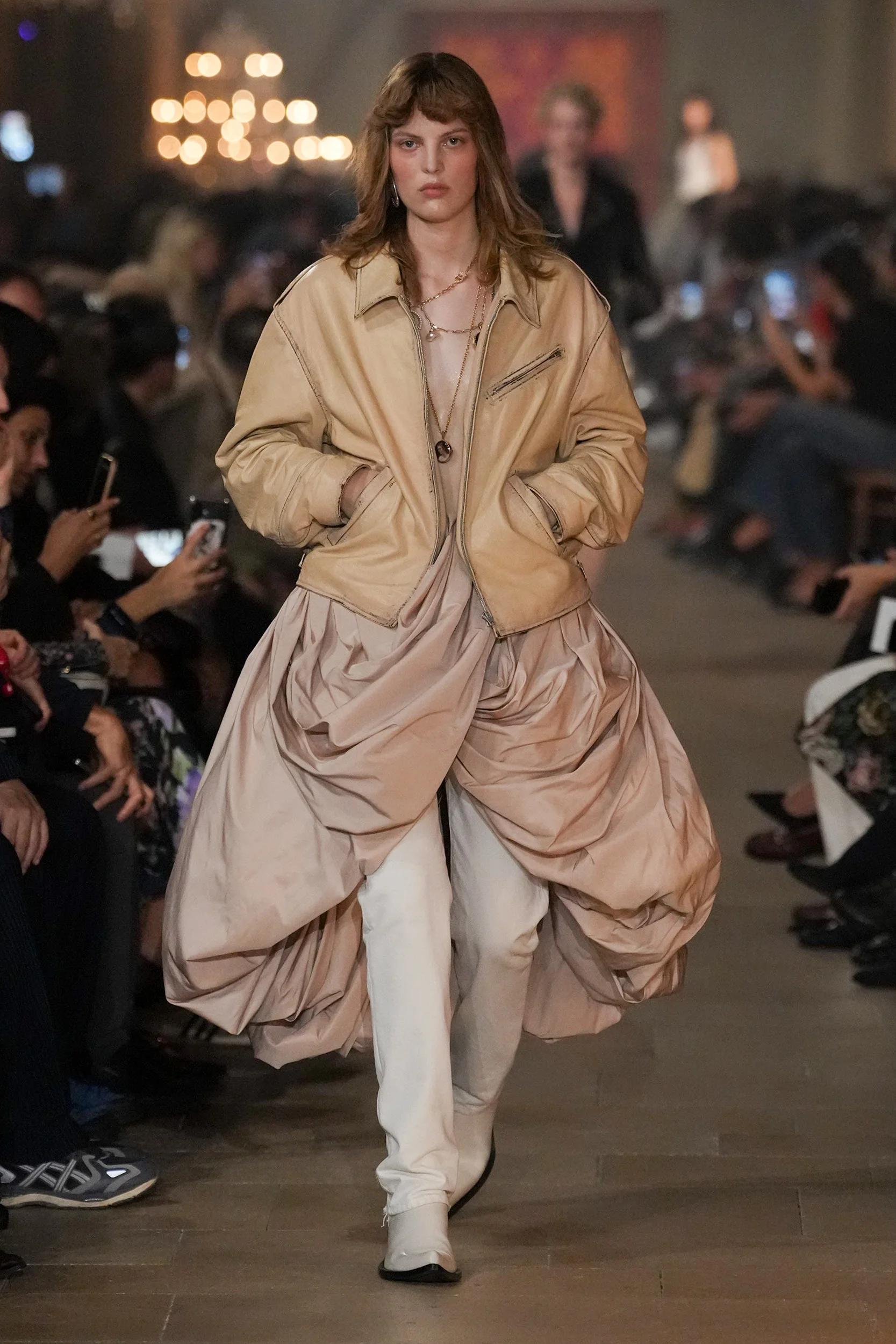 2027年春夏コレクション_ACNE STUDIOS(アクネ ストゥディオズ)_モデル_1