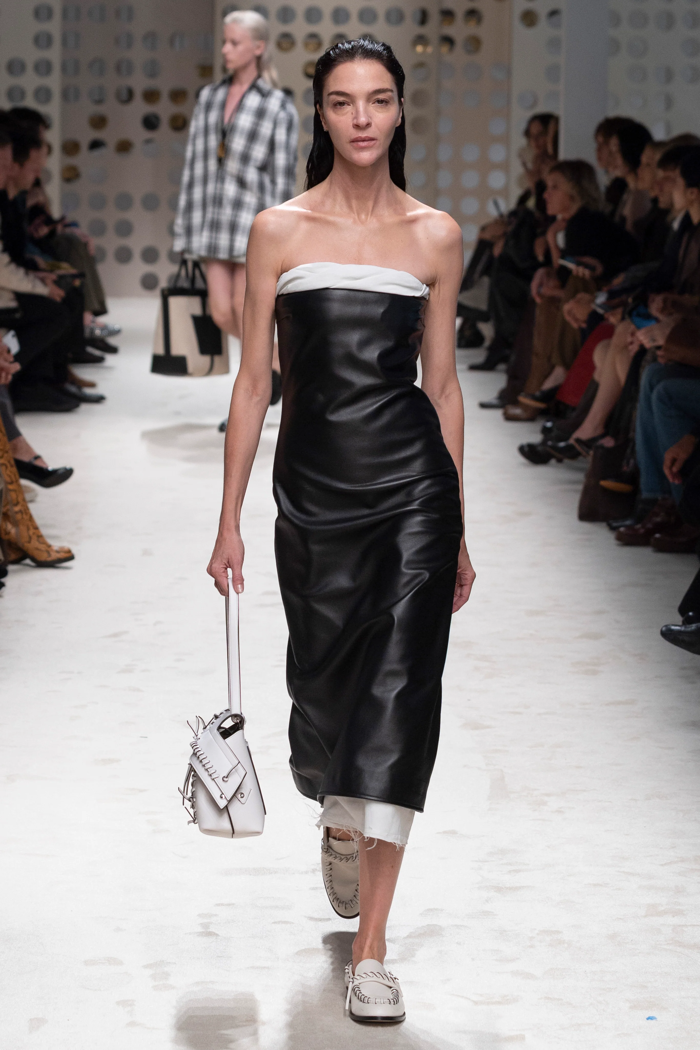 2026年春夏コレクション_TOD'S(トッズ)_モデル_5