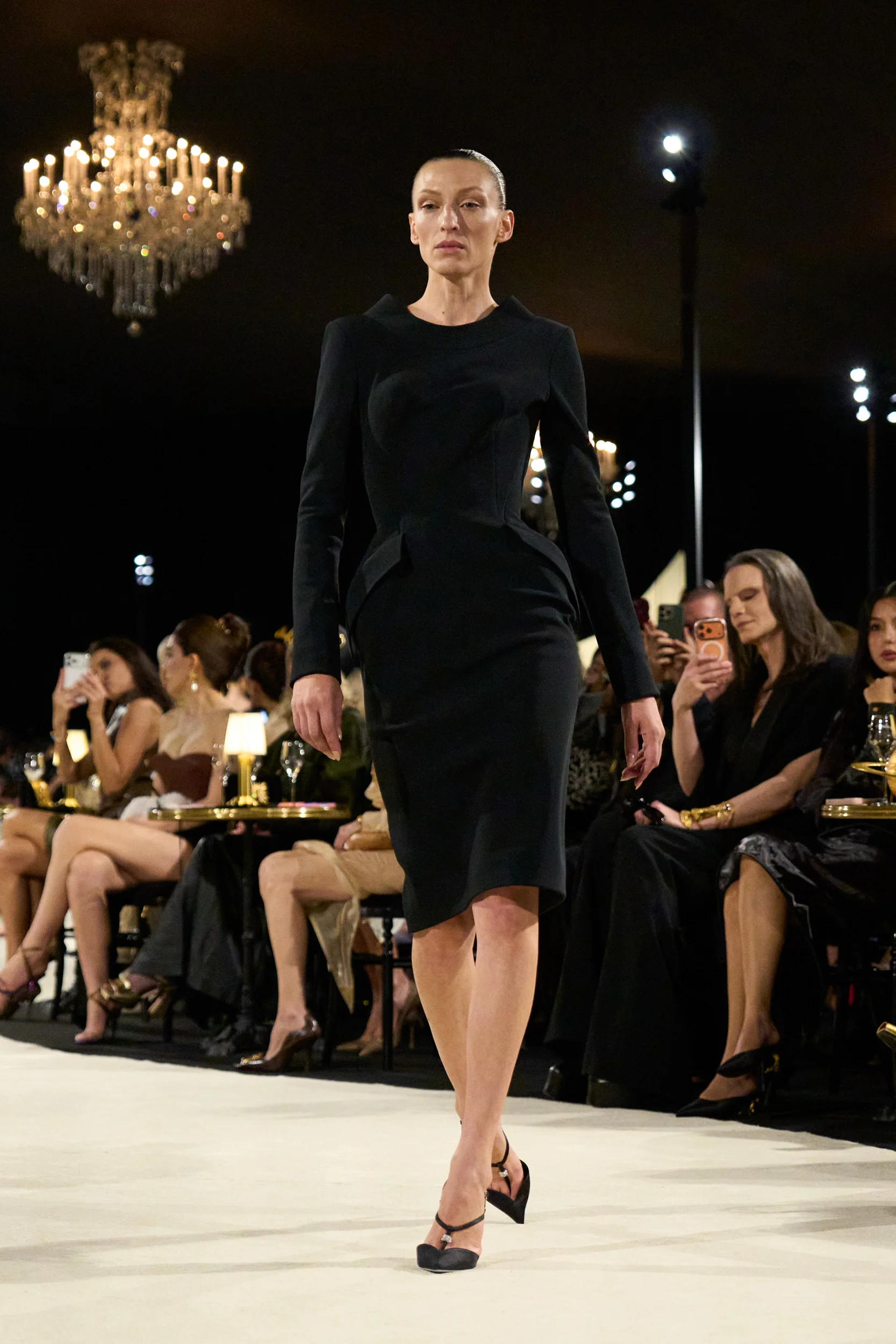 2027年春夏コレクション_SCHIAPARELLI(スキャパレリ)_モデル_1