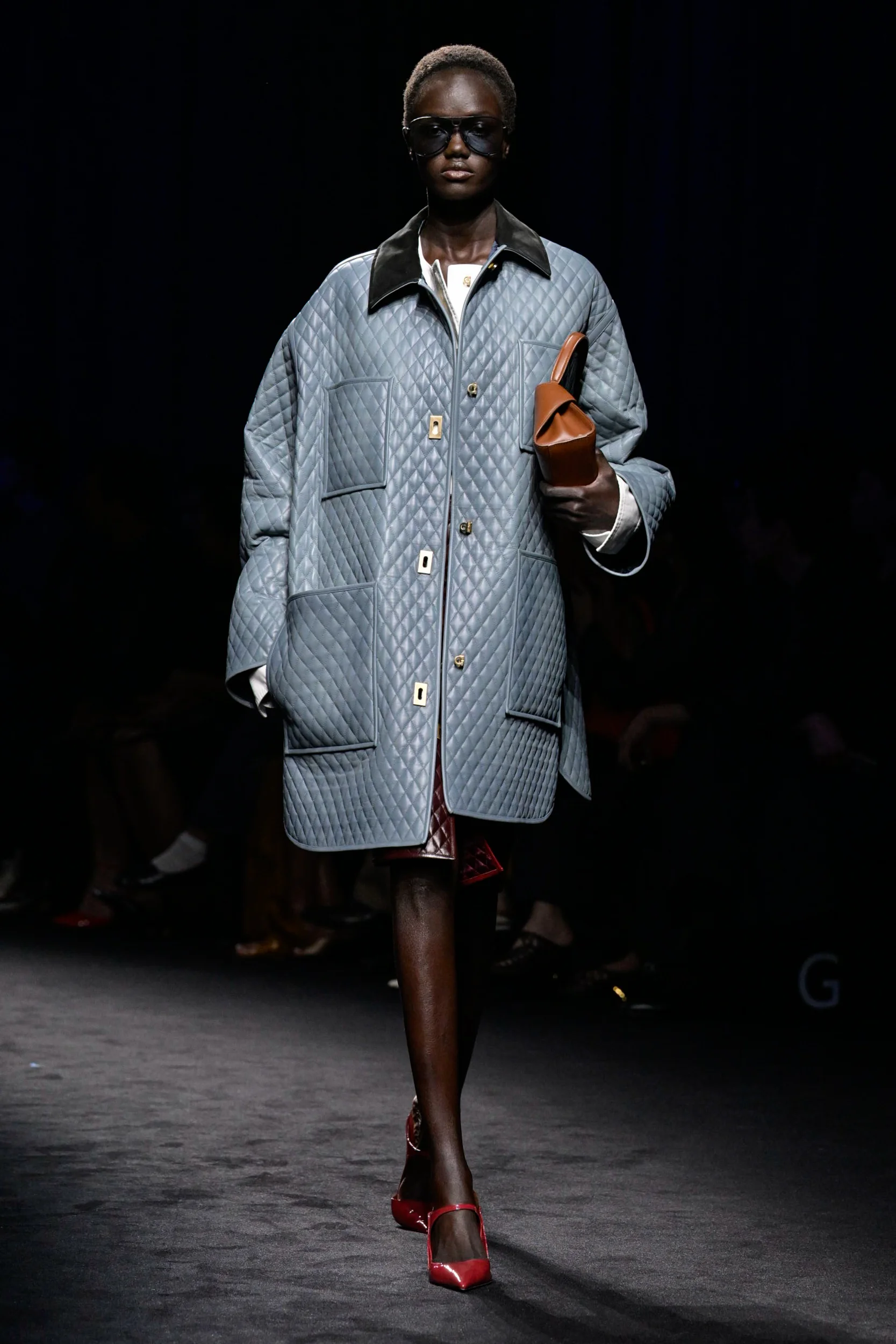 2026-27年秋冬コレクション_FERRAGAMO(フェラガモ)_モデル_45