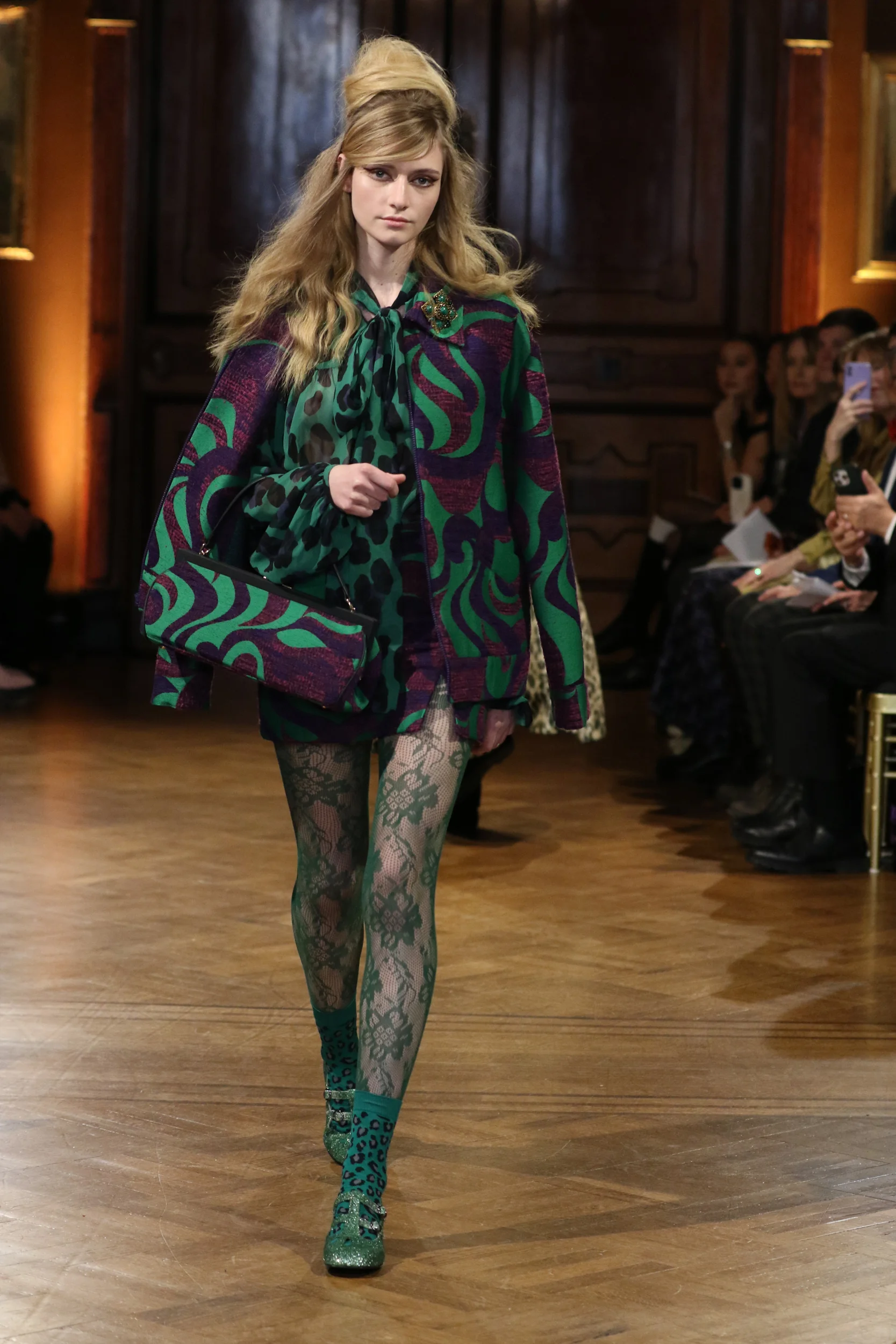 2026-27年秋冬コレクション_ANNA SUI(アナ スイ)_モデル_13