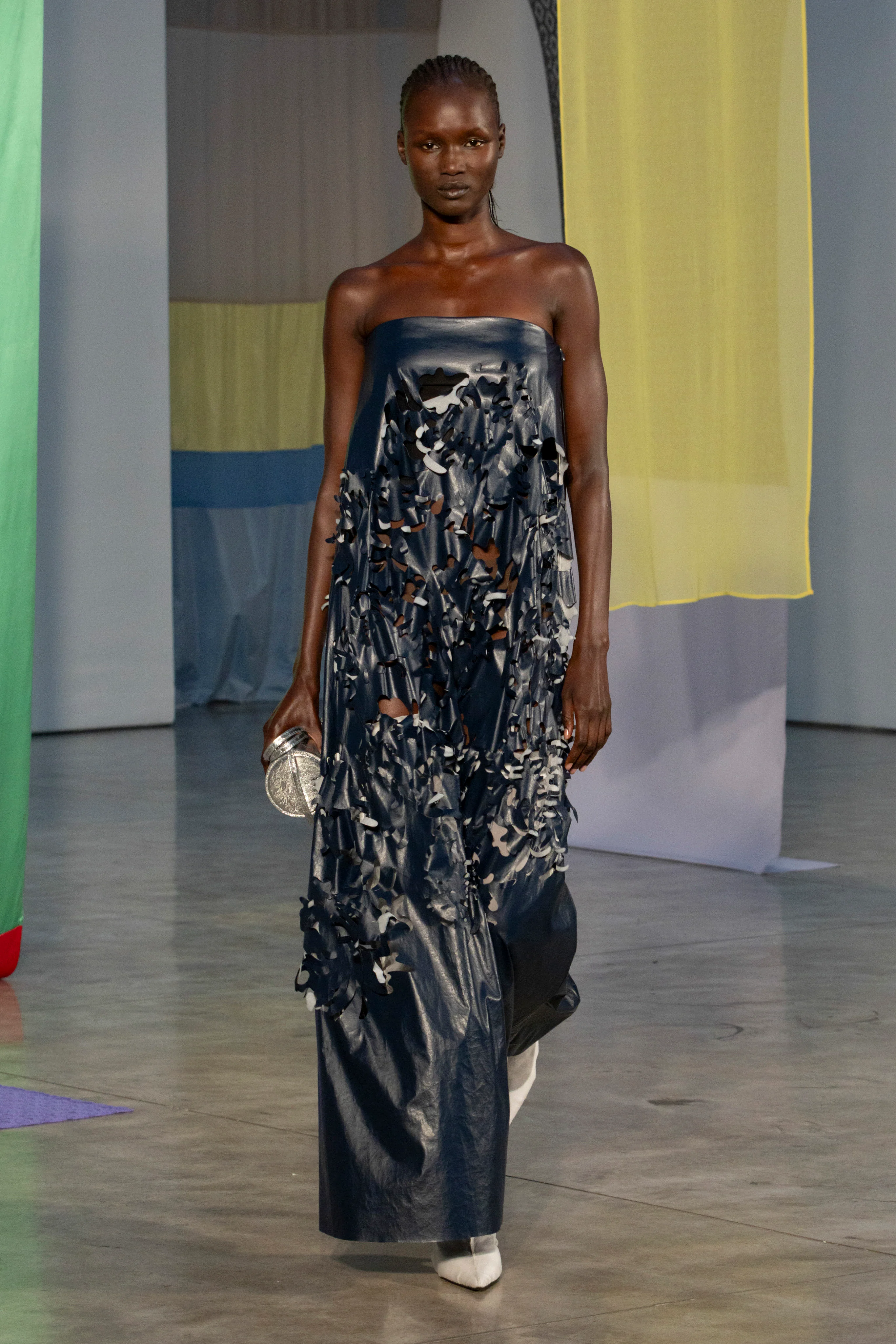 2026年春夏コレクション_PROENZA SCHOULER(プロエンザ スクーラー)_モデル_24