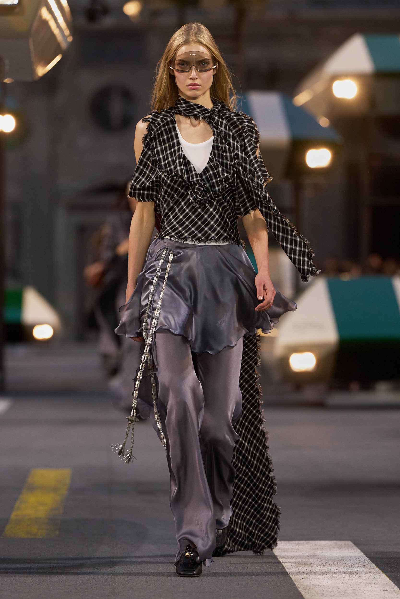 2027年春夏コレクション_LOUIS VUITTON(ルイ・ヴィトン)_モデル_30