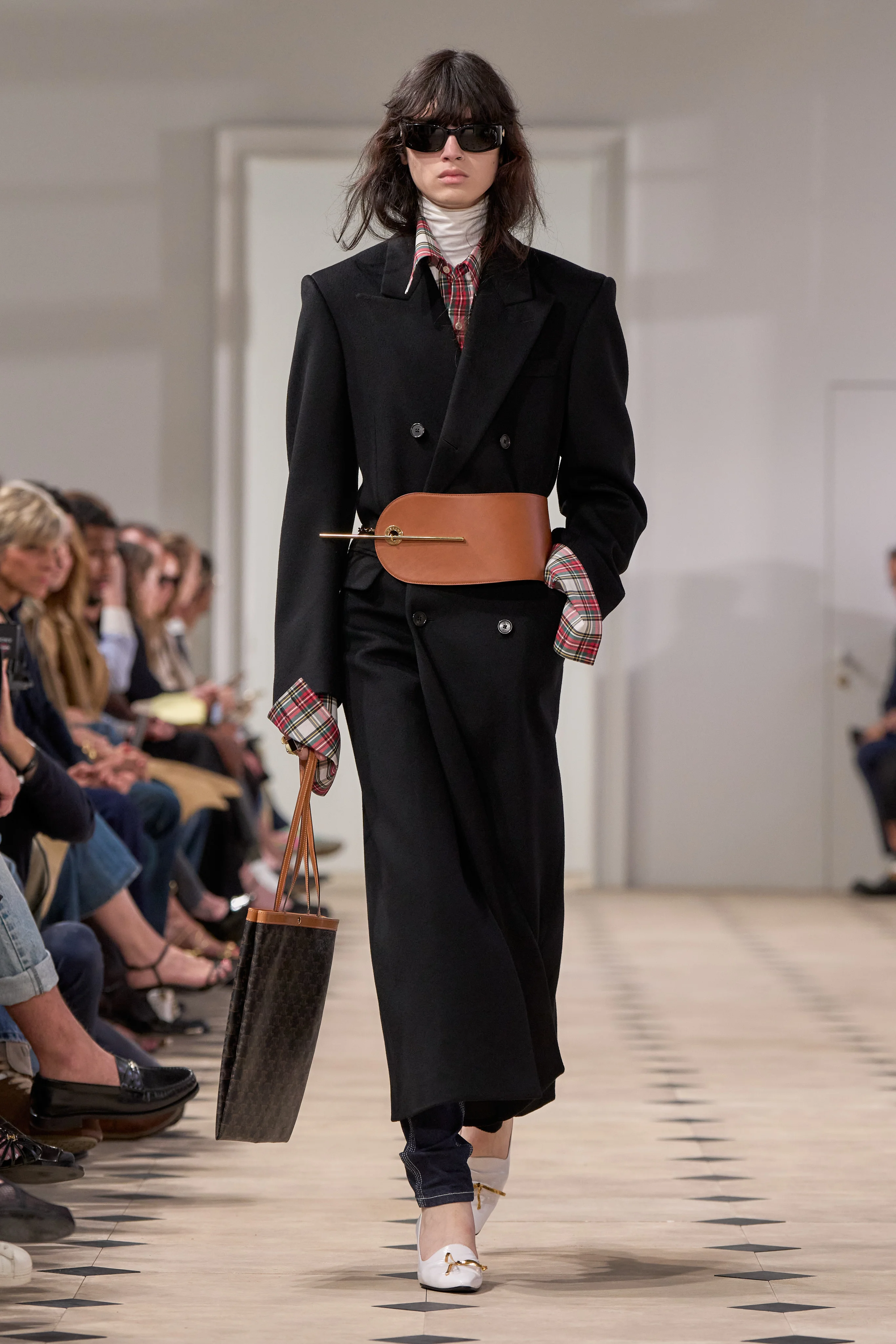 2026年リゾートコレクション_CELINE(セリーヌ)_モデル_37