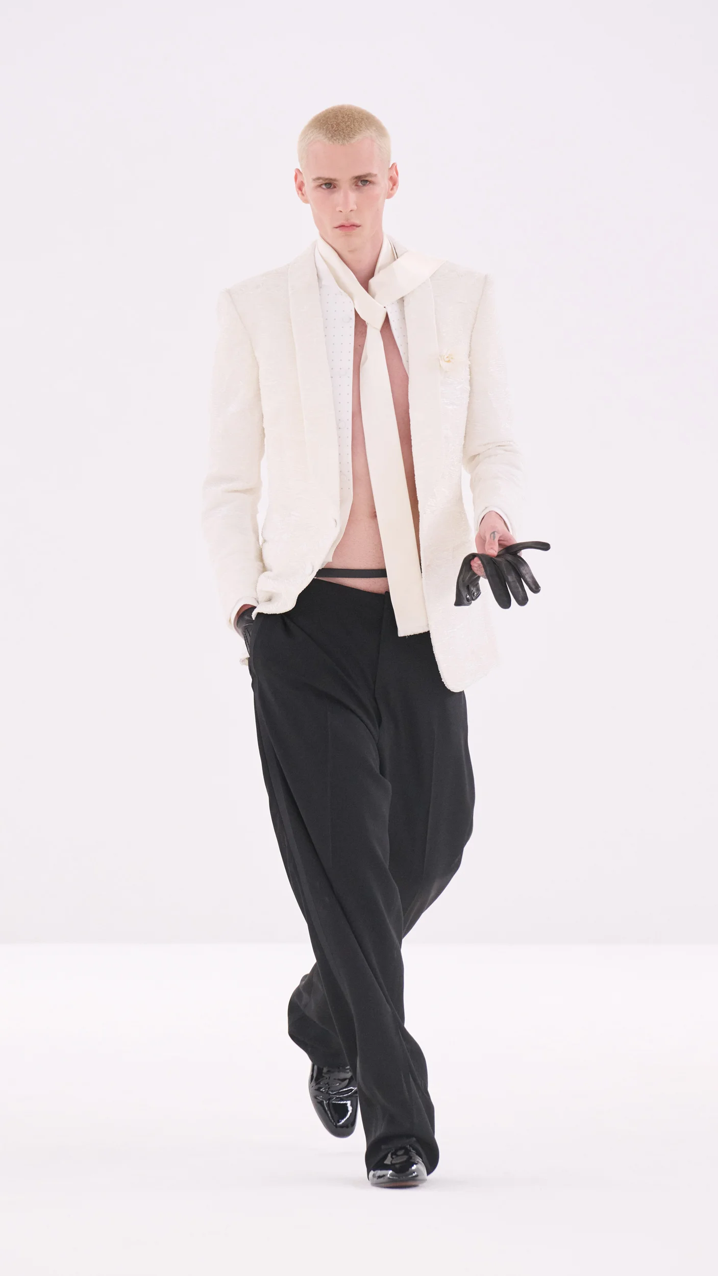 2026-27年秋冬コレクション_TOM FORD(トム フォード)_モデル_61