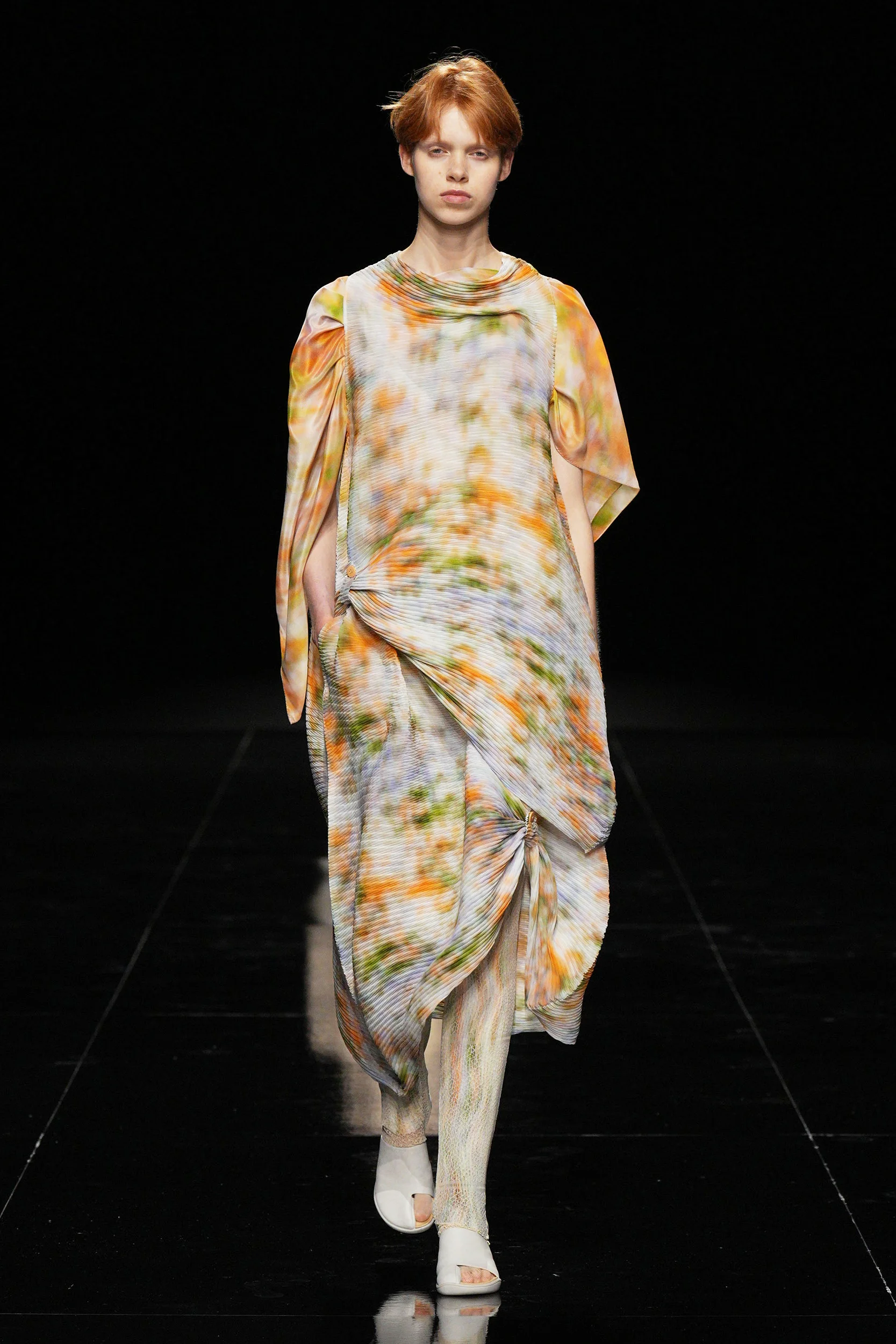 2027年春夏コレクション_ISSEY MIYAKE(イッセイミヤケ)_モデル_33