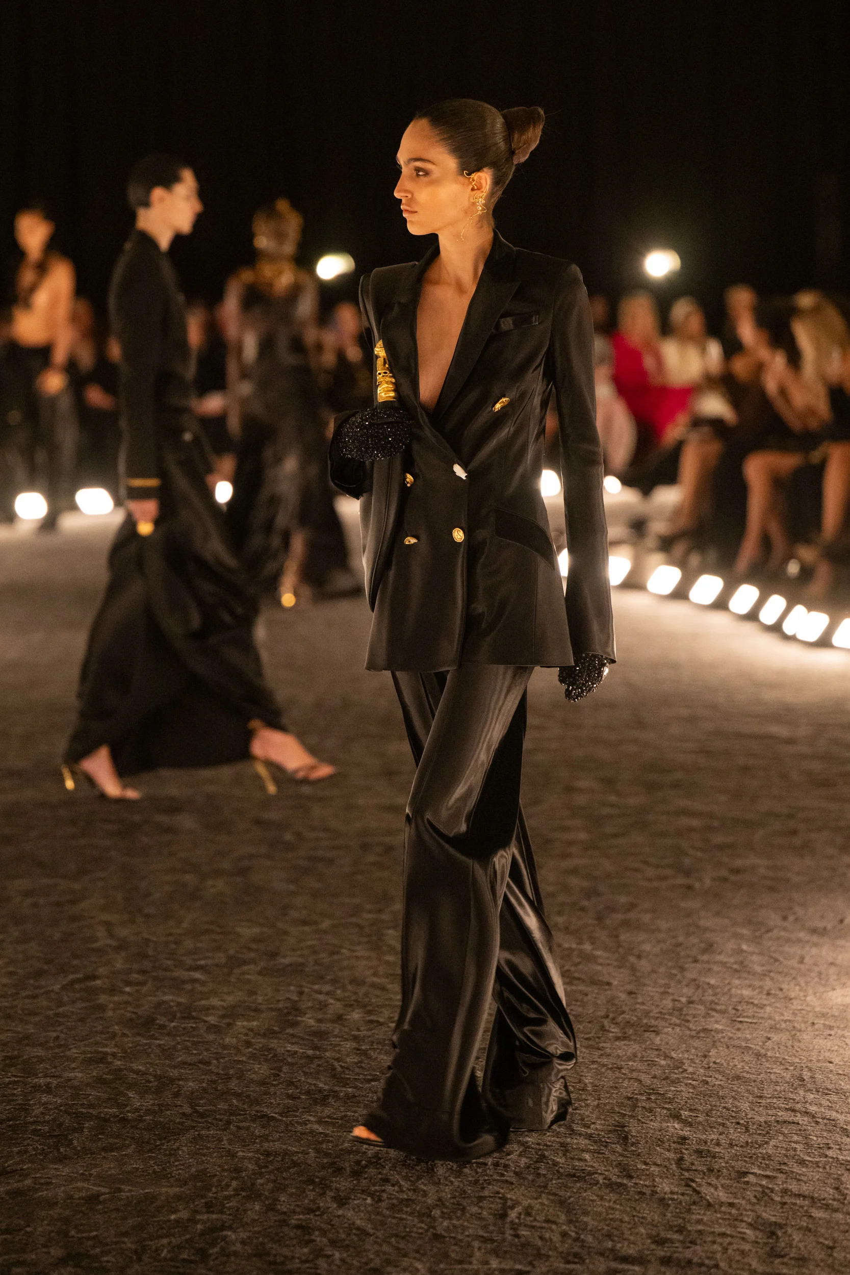 2026年春夏コレクション_SCHIAPARELLI(スキャパレリ)_モデル_24