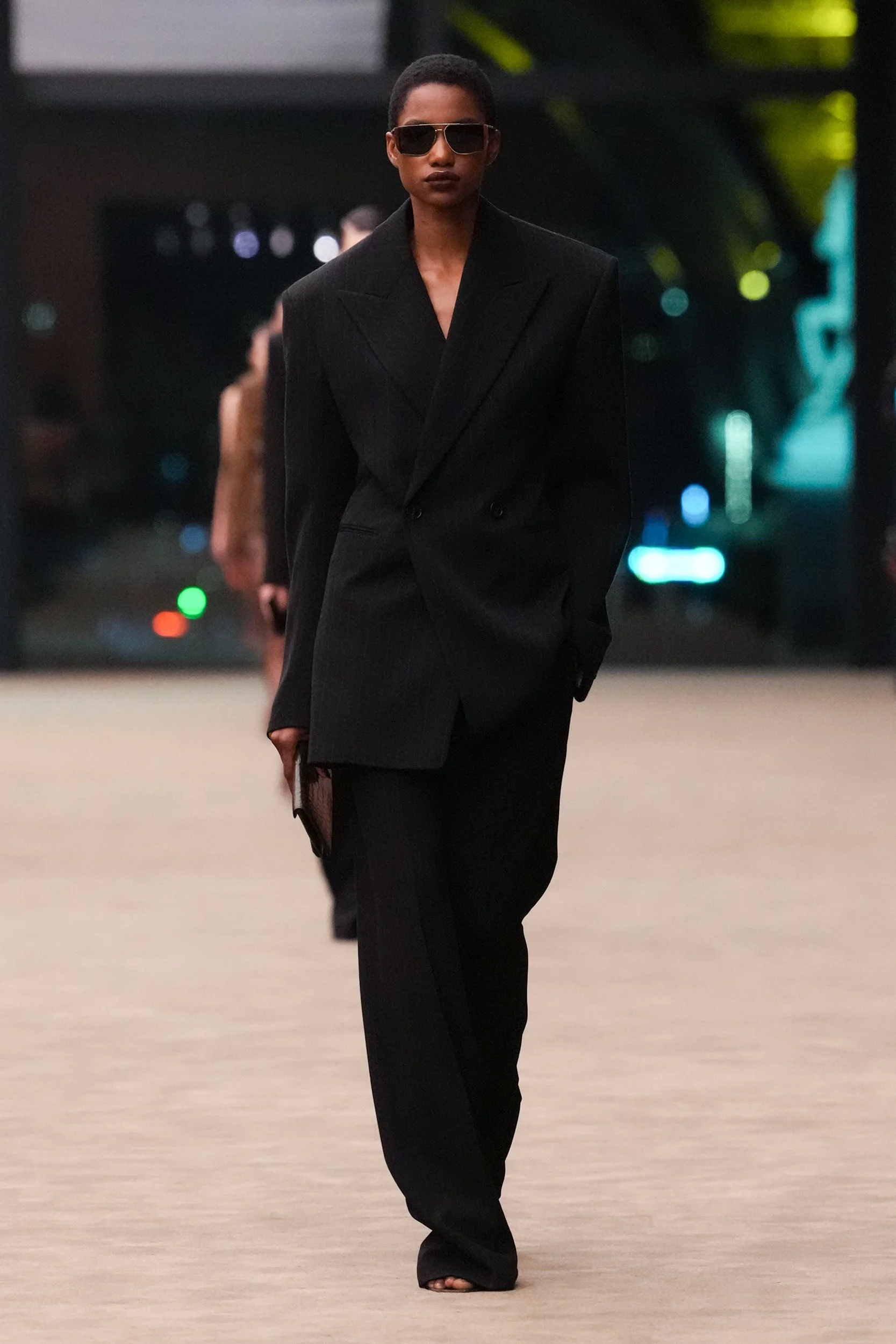 2026-27年秋冬コレクション_SAINT LAURENT(サンローラン)_モデル_7