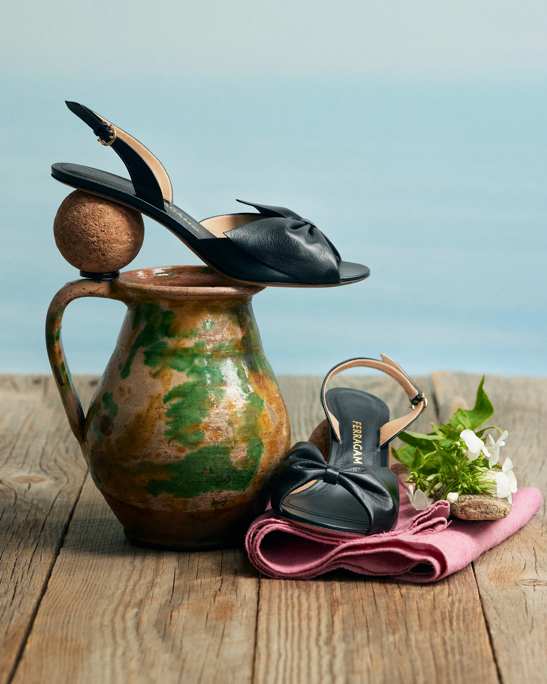 FERRAGAMO　HUGバッグ、モダニティと美しさを抱きしめての画像4