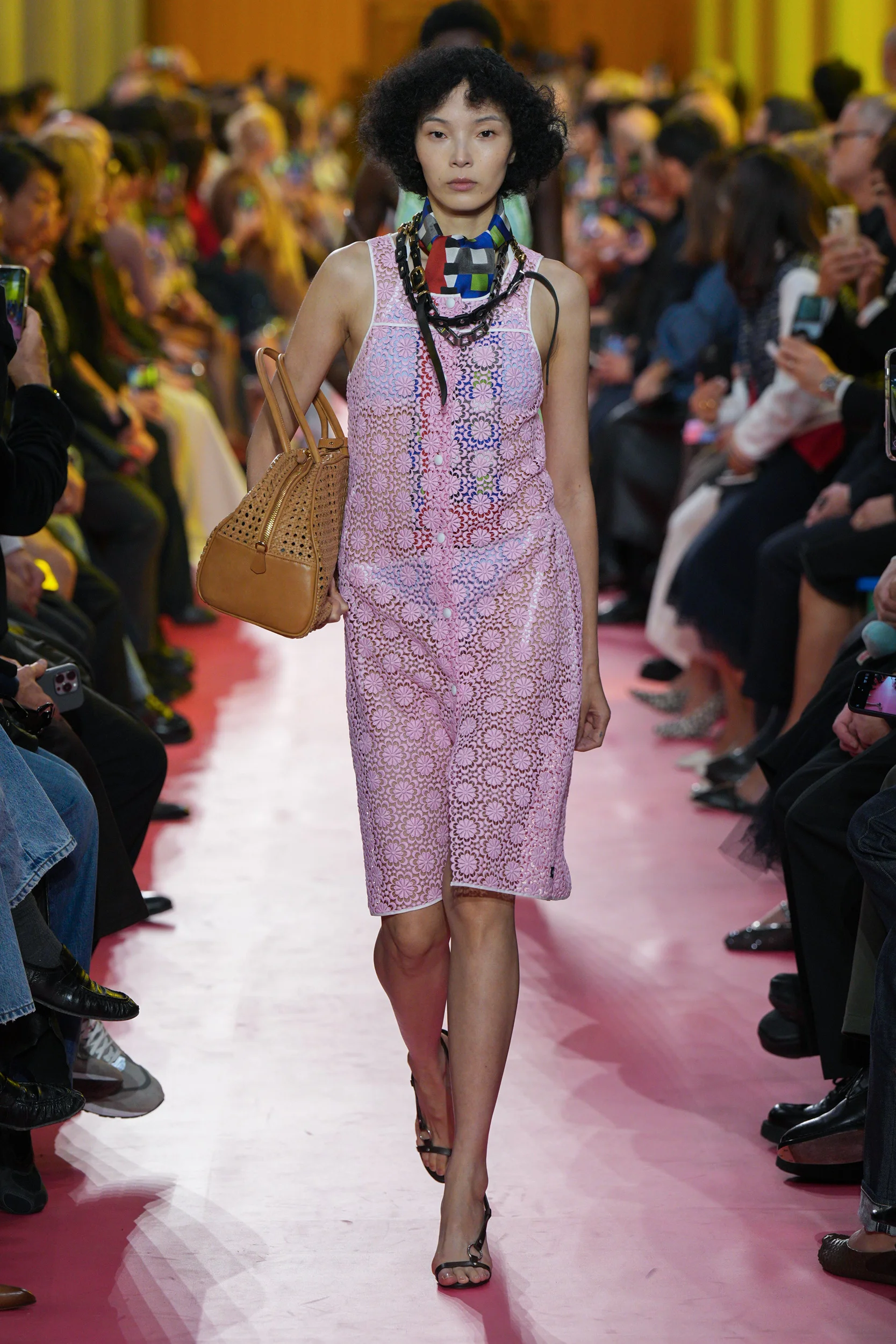 2026年春夏コレクション_MIU MIU(ミュウミュウ)_モデル_20