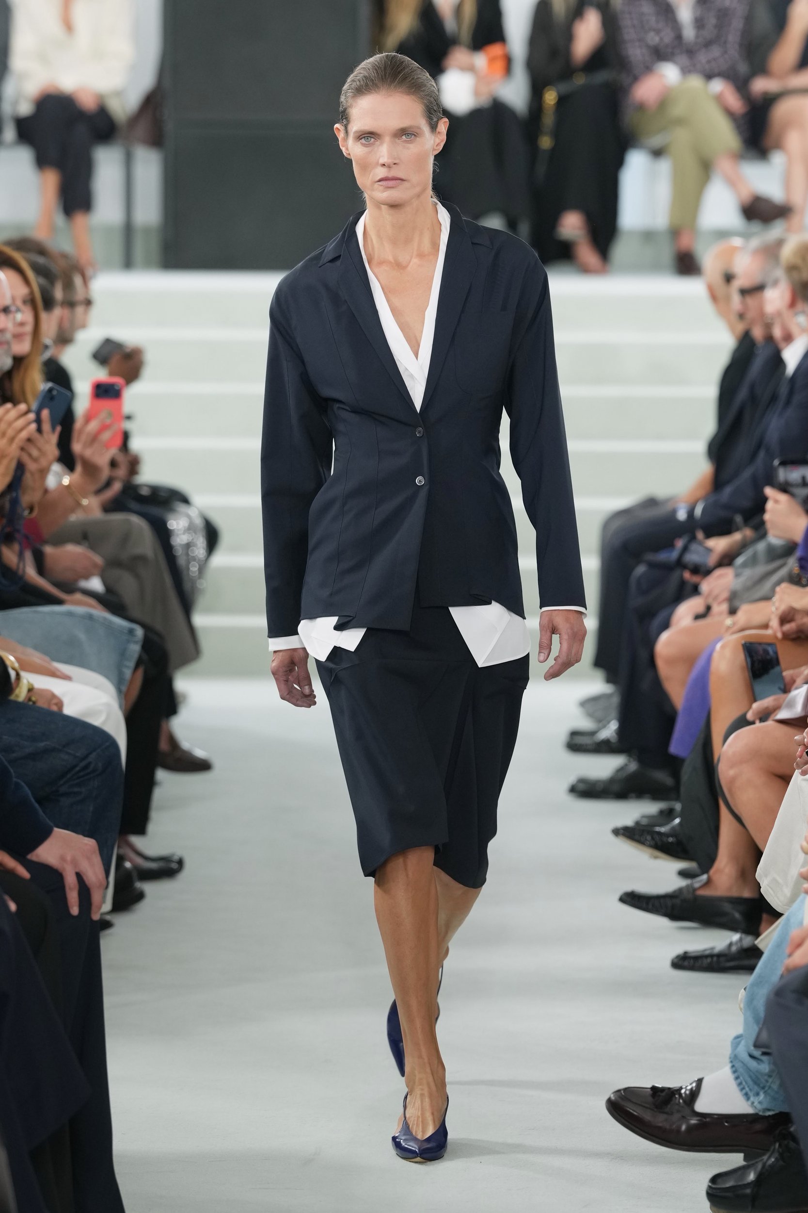 2027年春夏コレクション_JIL SANDER(ジル サンダー)_モデル_32