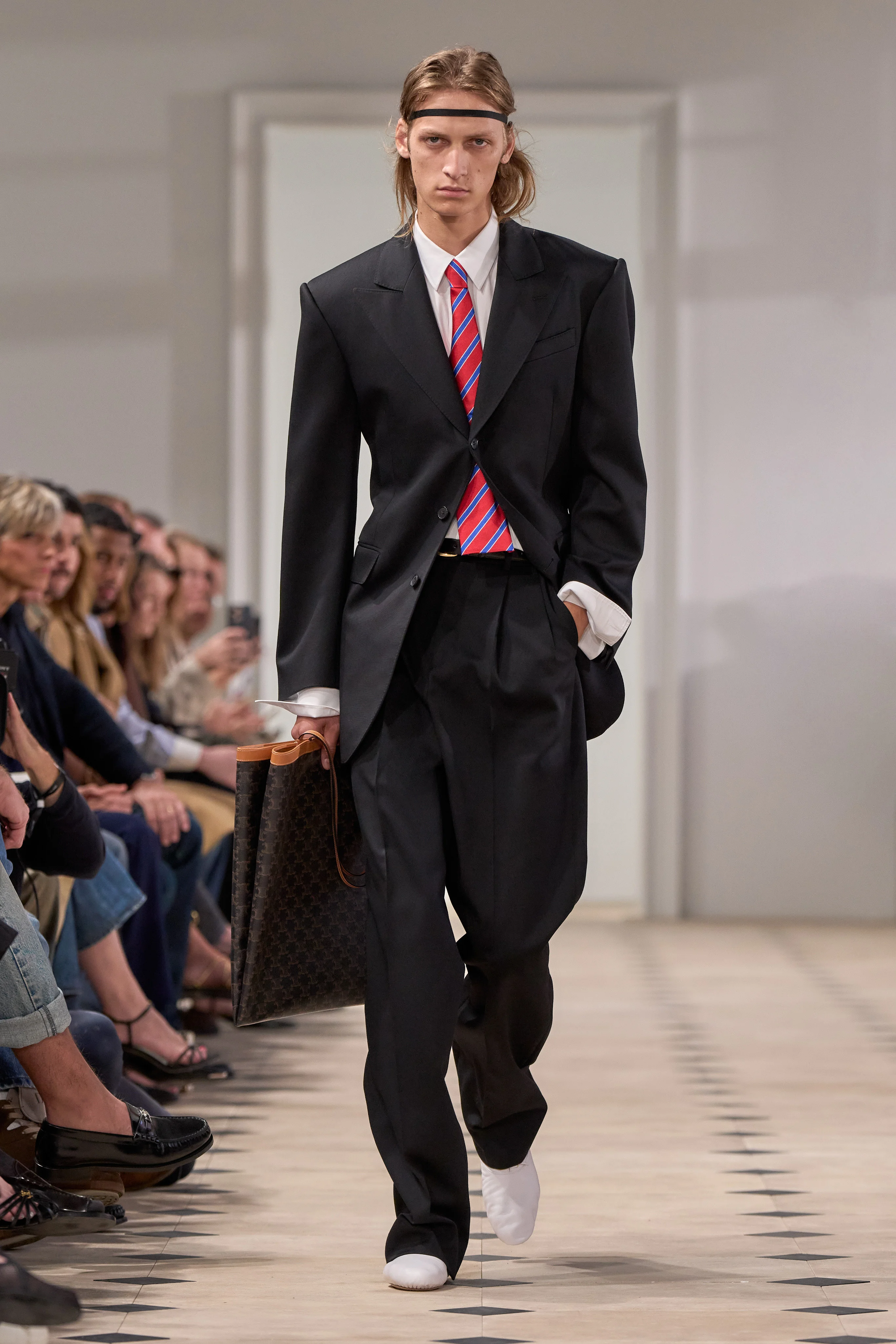 2026年リゾートコレクション_CELINE(セリーヌ)_モデル_47