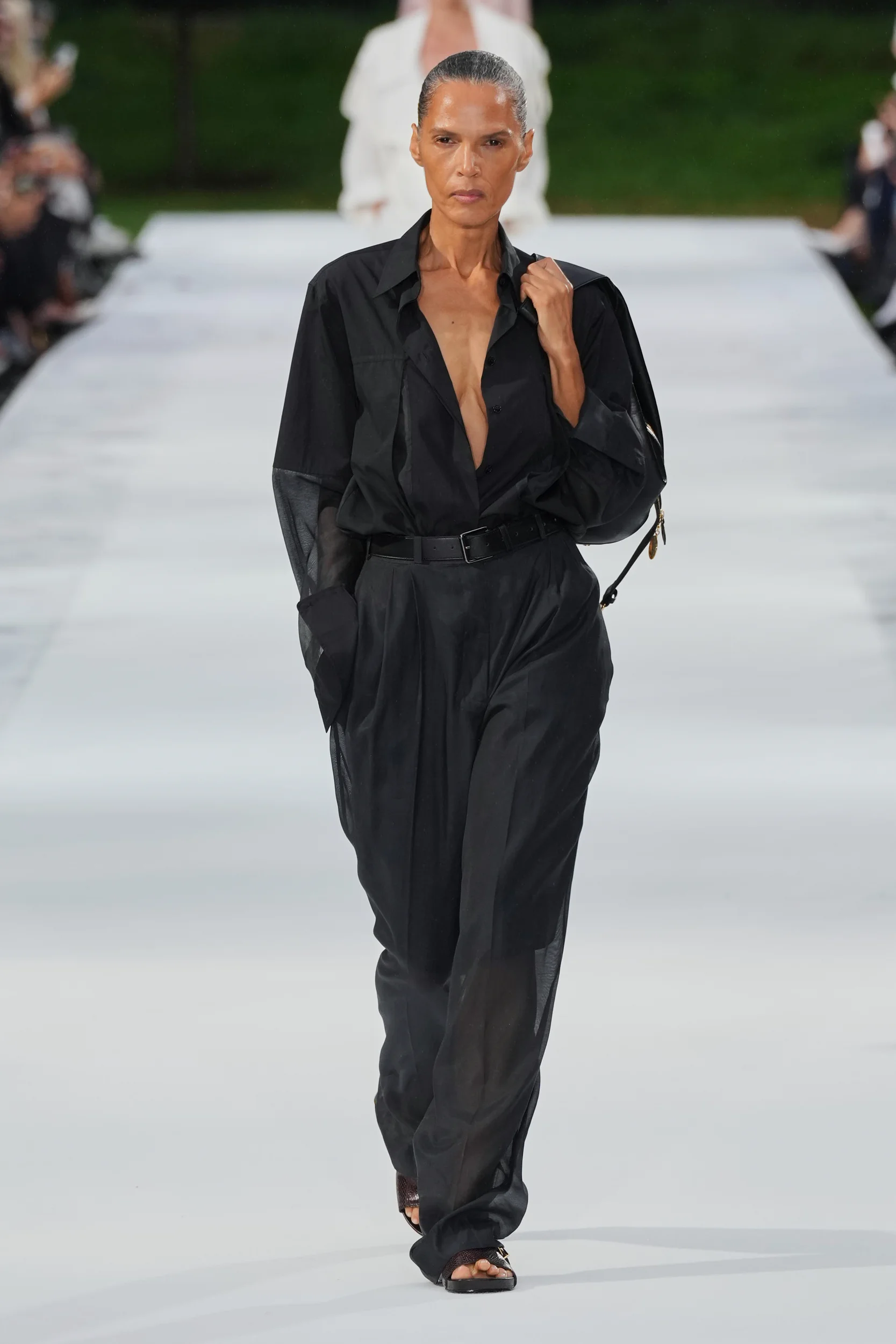 2027年春夏コレクション_STELLA MCCARTNEY(ステラ マッカートニー)_モデル_6