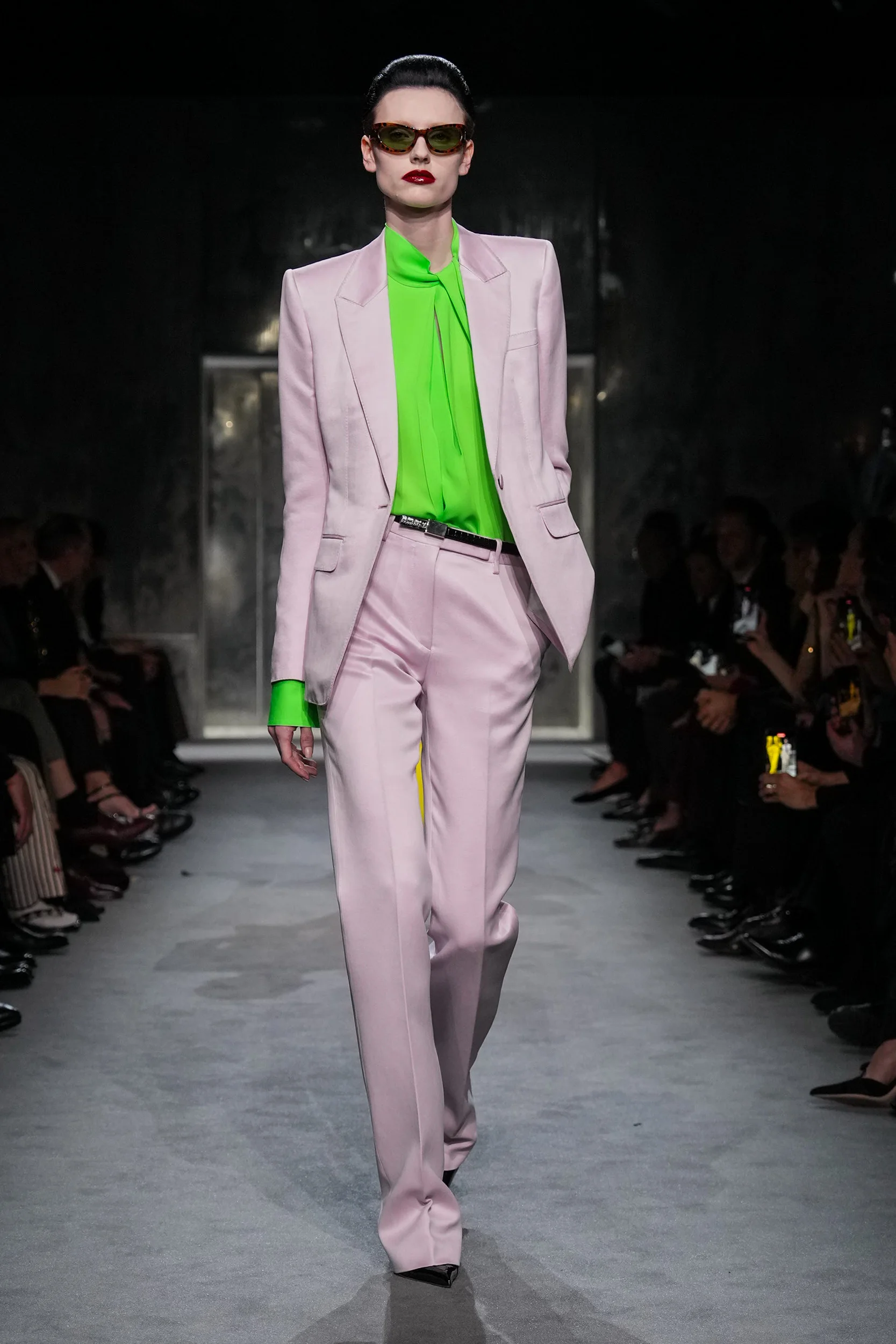 2025年秋冬コレクション_TOM FORD(トム フォード)_モデル_32