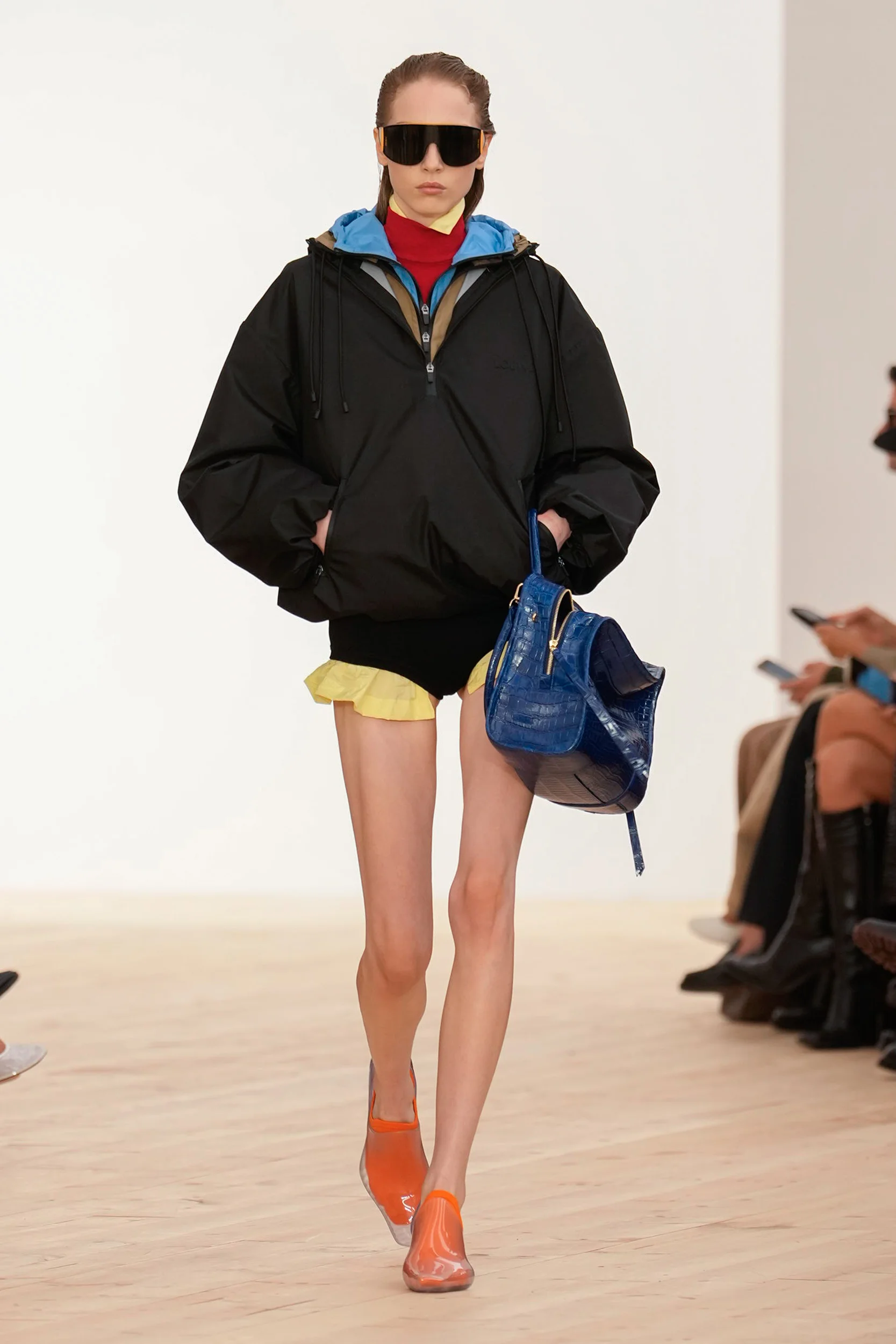 2026年春夏コレクション_LOEWE(ロエベ)_モデル_23