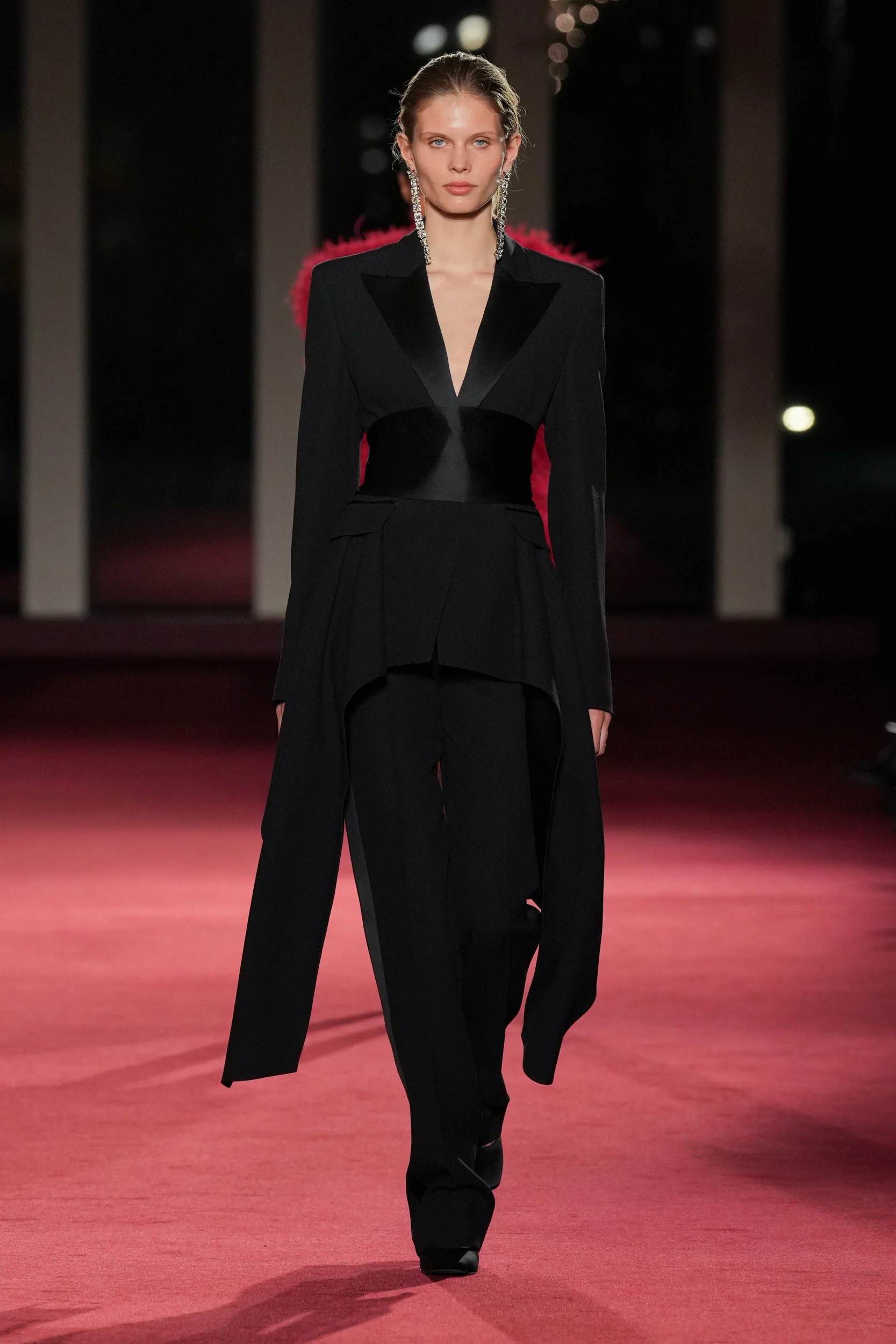 2026-27年秋冬コレクション_MICHAEL KORS COLLECTION(マイケル・コース コレクション)_モデル_50