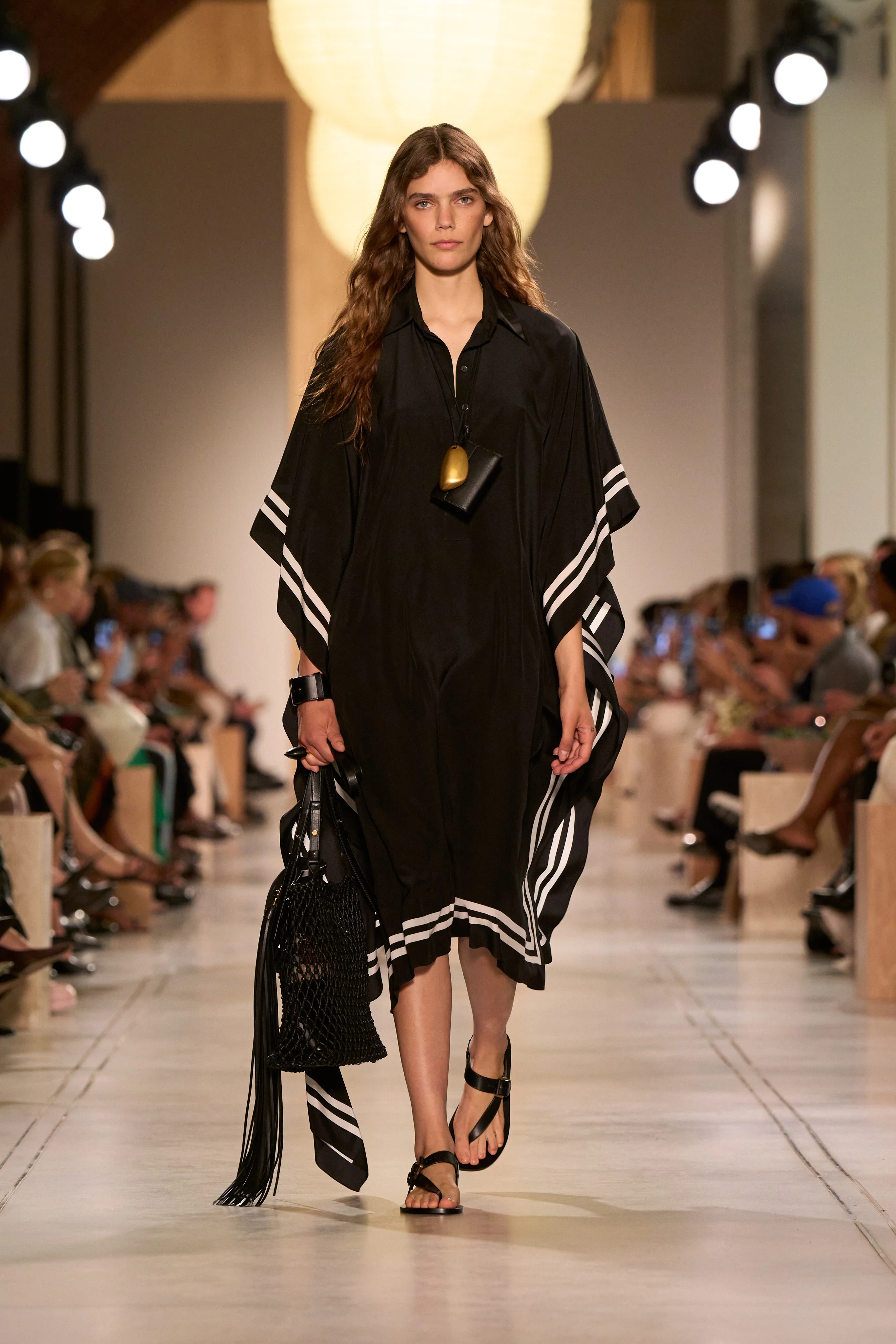 2026年春夏コレクション_MICHAEL KORS COLLECTION(マイケル・コース コレクション)_モデル_32