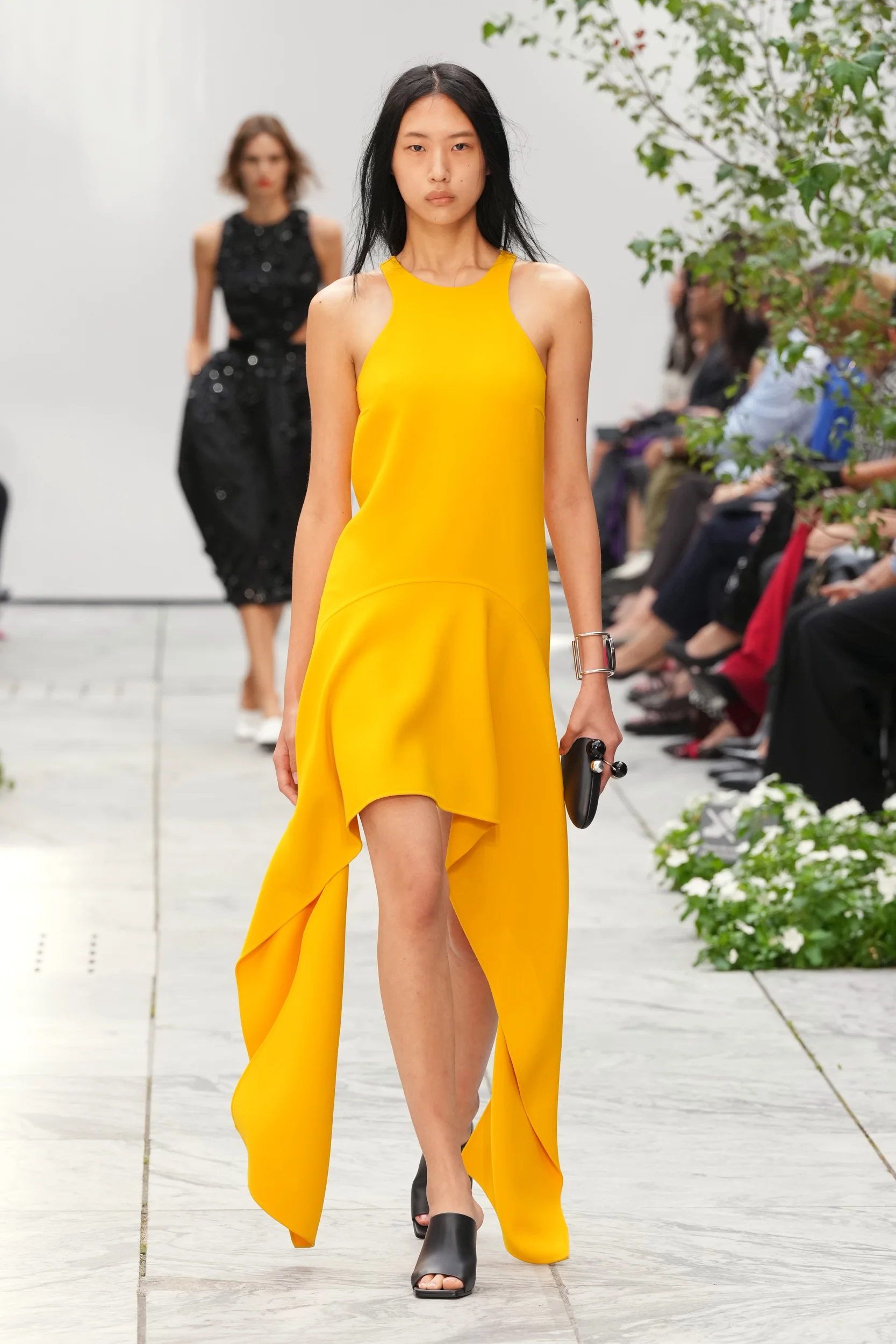 2027年春夏コレクション_MICHAEL KORS COLLECTION(マイケル・コース コレクション)_モデル_56