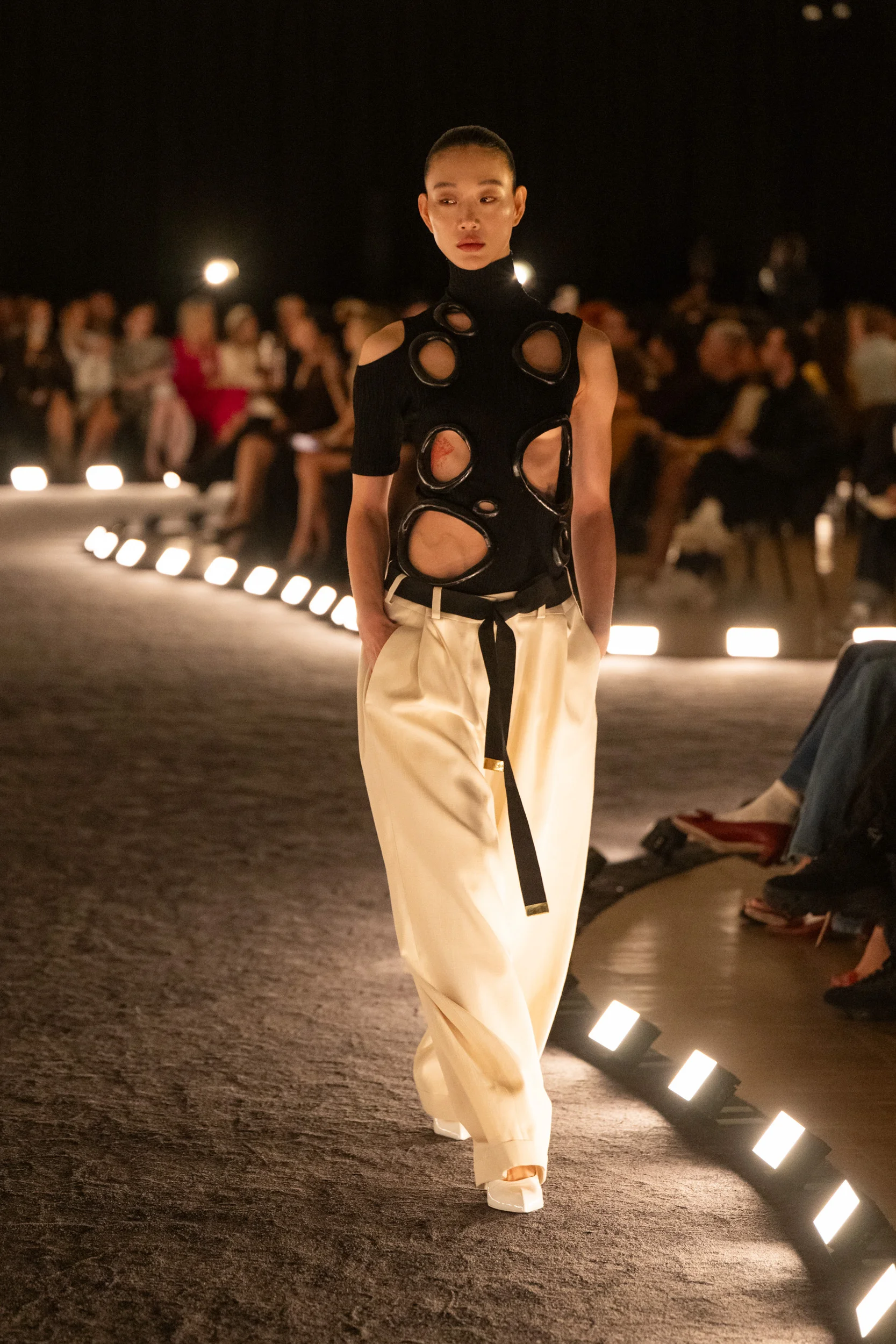 2026年春夏コレクション_SCHIAPARELLI(スキャパレリ)_モデル_12
