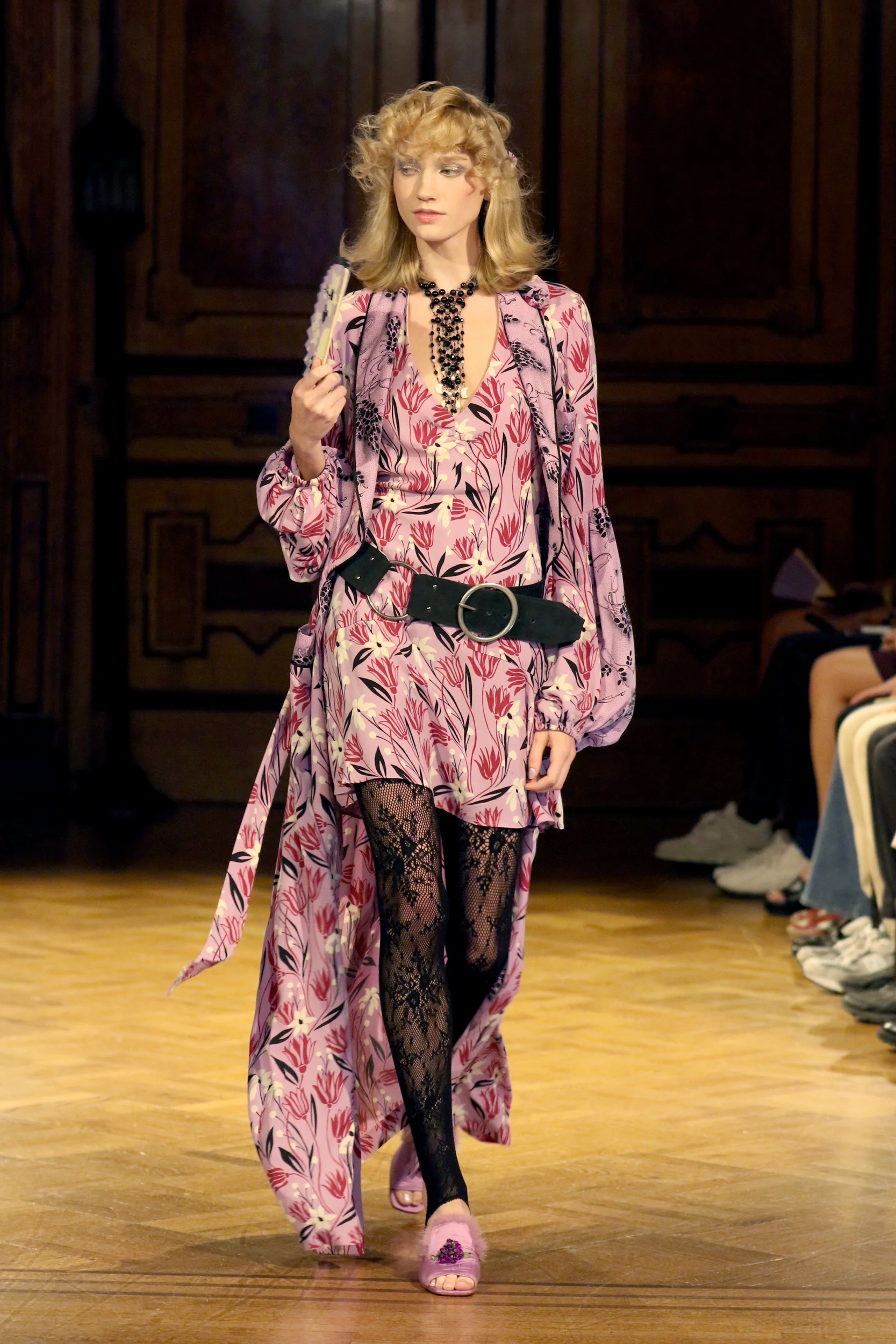 2027年春夏コレクション_ANNA SUI(アナ スイ)_モデル_2