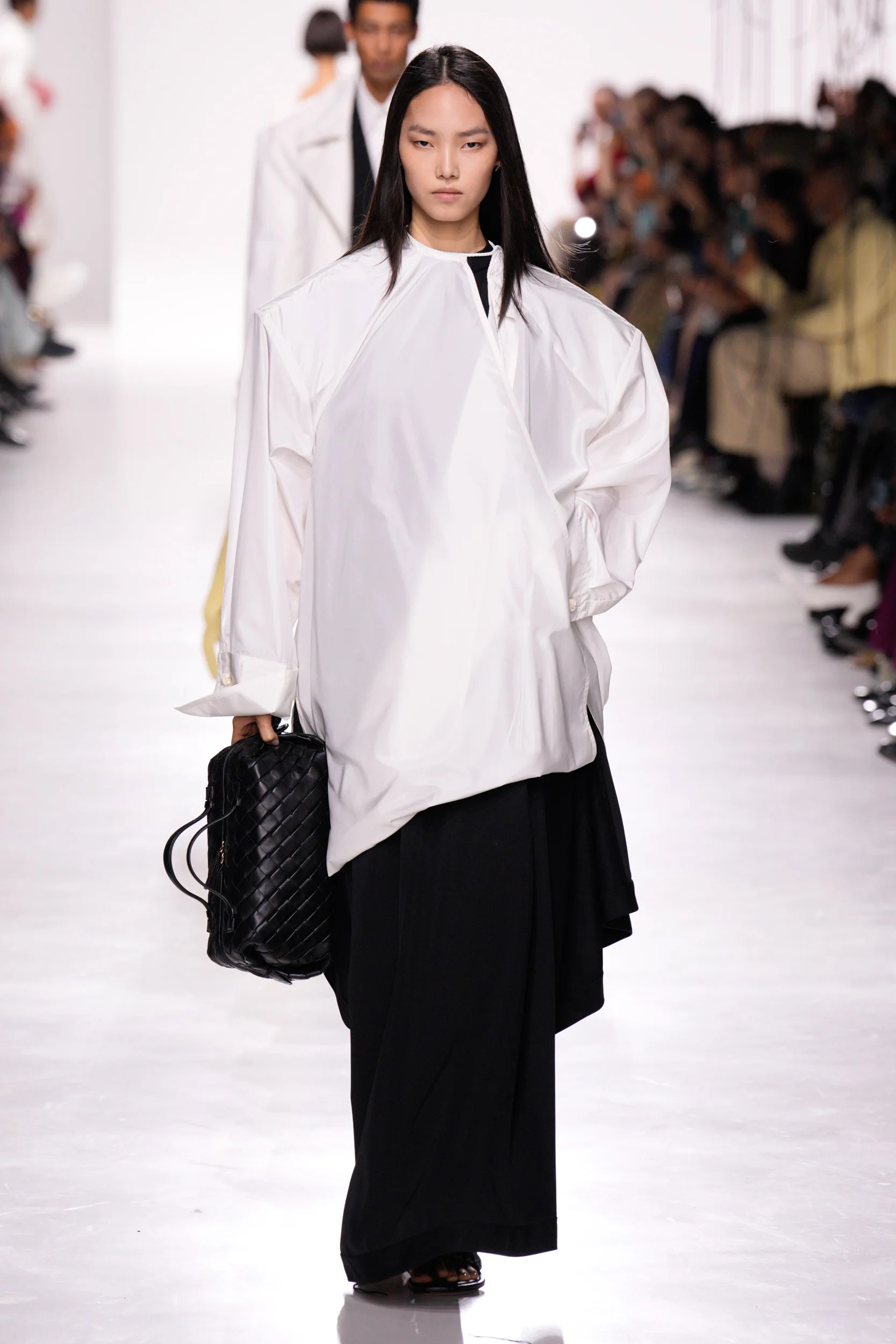2026年春夏コレクション_BOTTEGA VENETA(ボッテガ ヴェネタ)_モデル_25