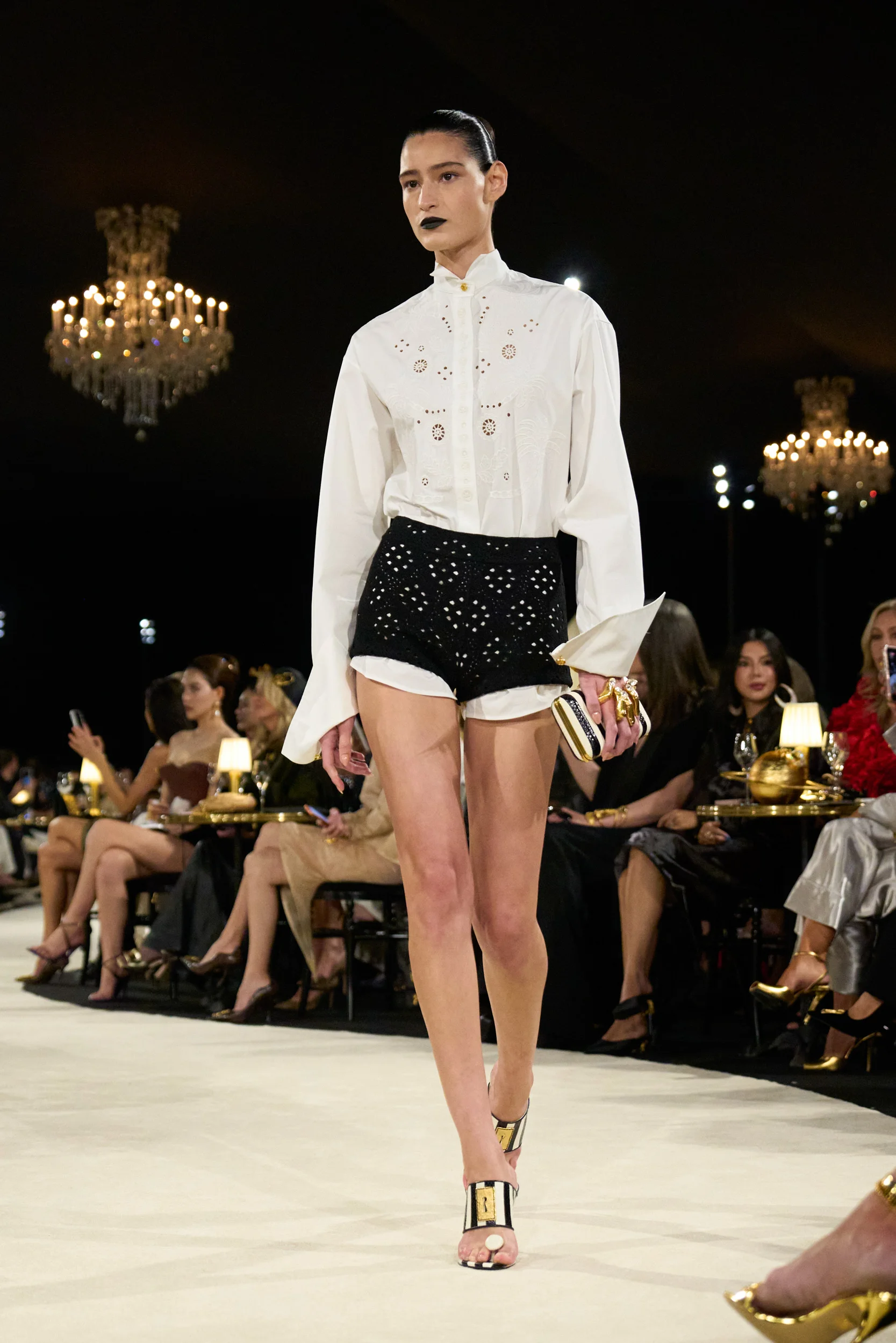 2027年春夏コレクション_SCHIAPARELLI(スキャパレリ)_モデル_21