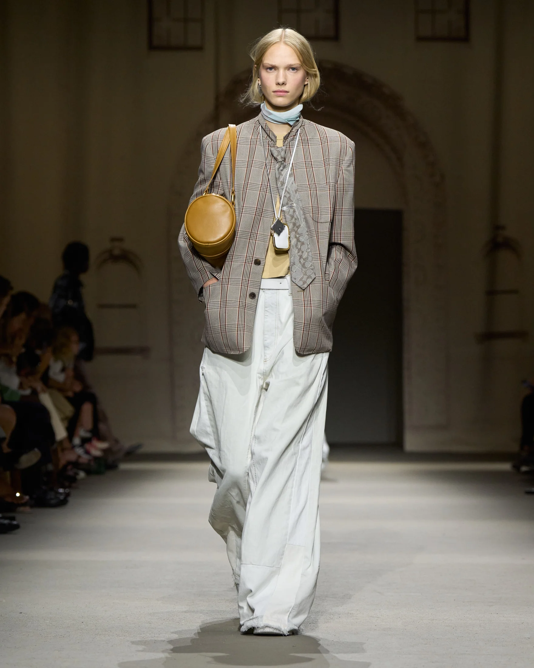 2026年春夏コレクション_COACH(コーチ)_モデル_36