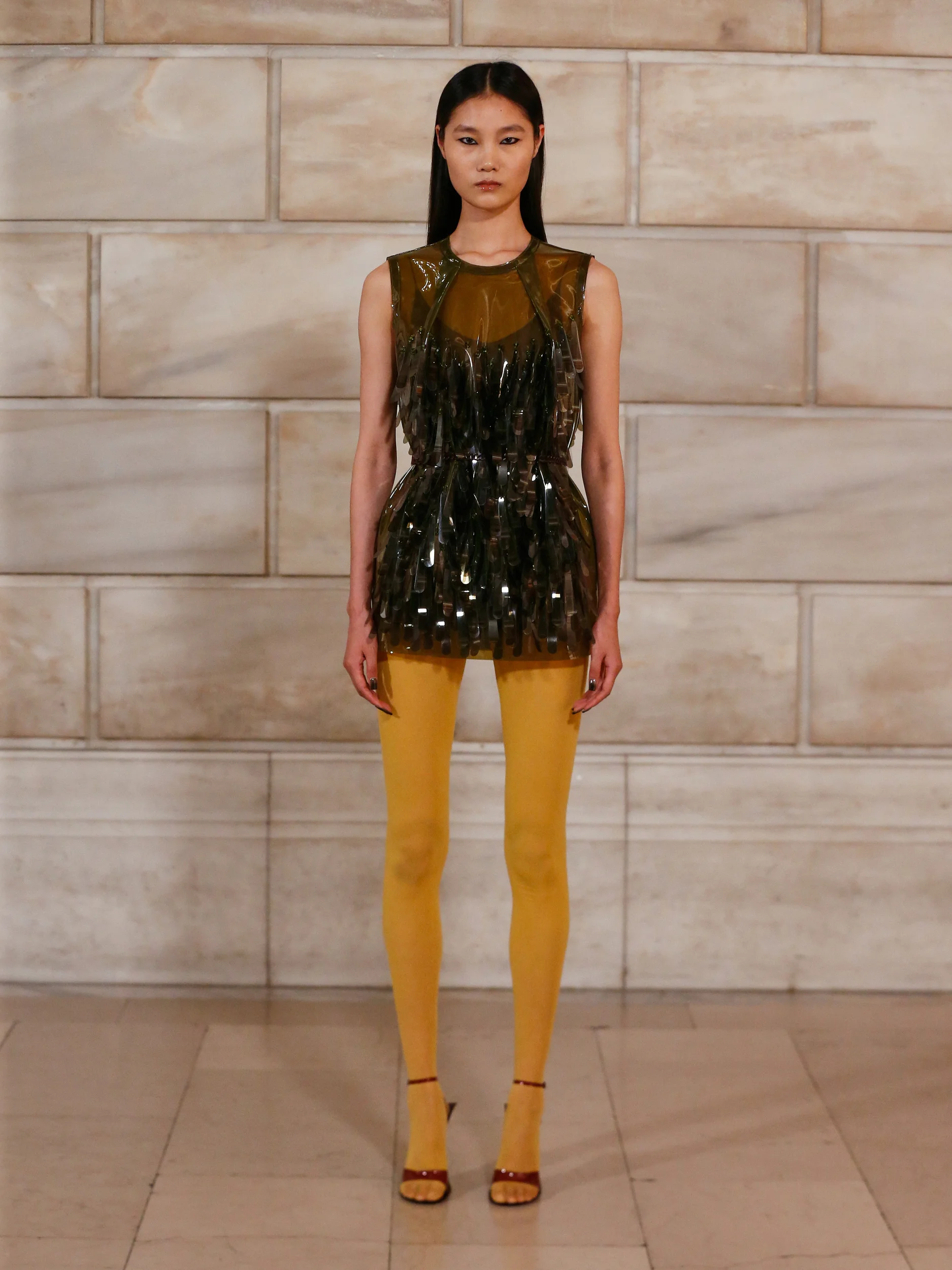 2027年春夏コレクション_MARC JACOBS(マーク ジェイコブス)_モデル_28