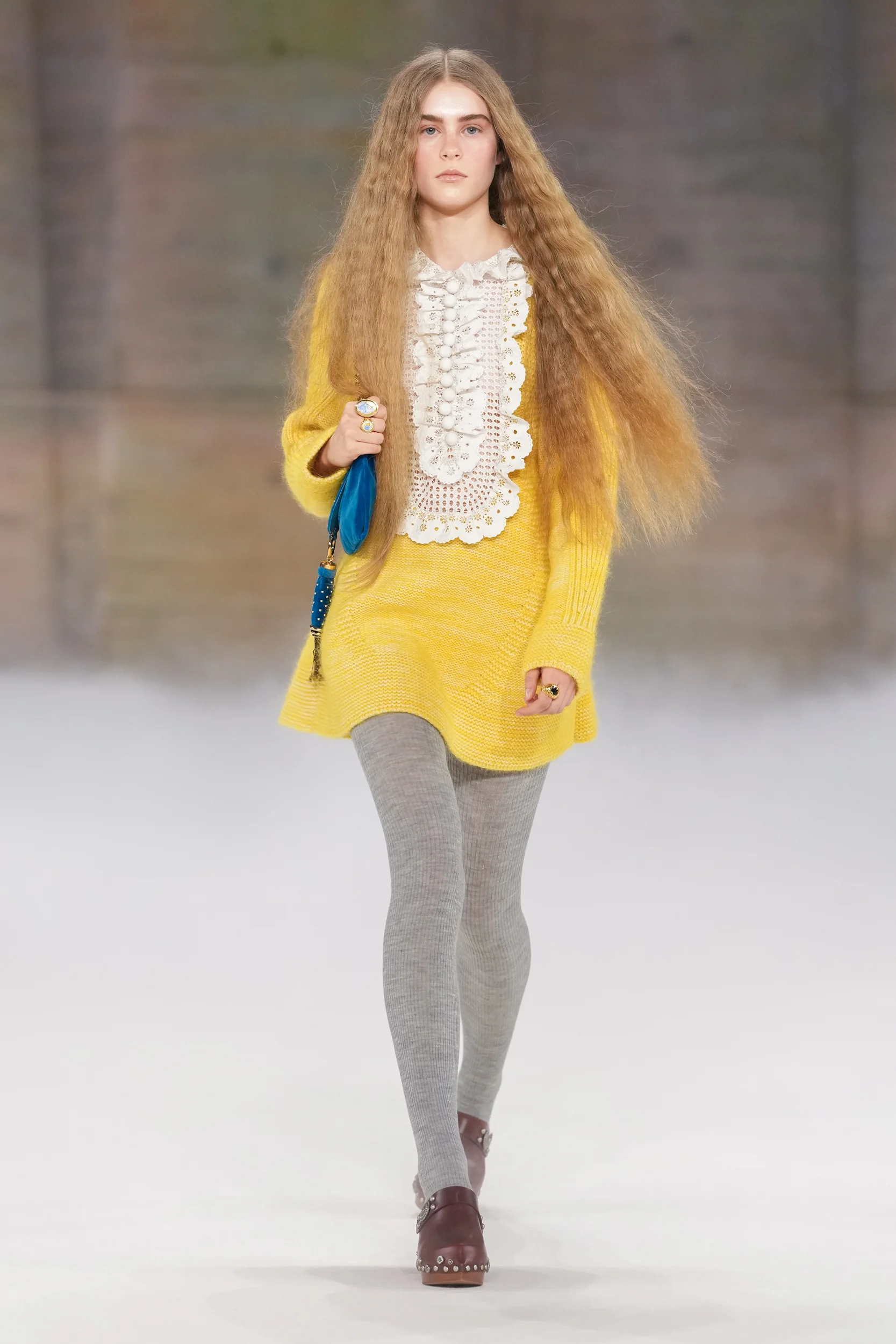 2026-27年秋冬コレクション_CHLOÉ(クロエ)_モデル_21