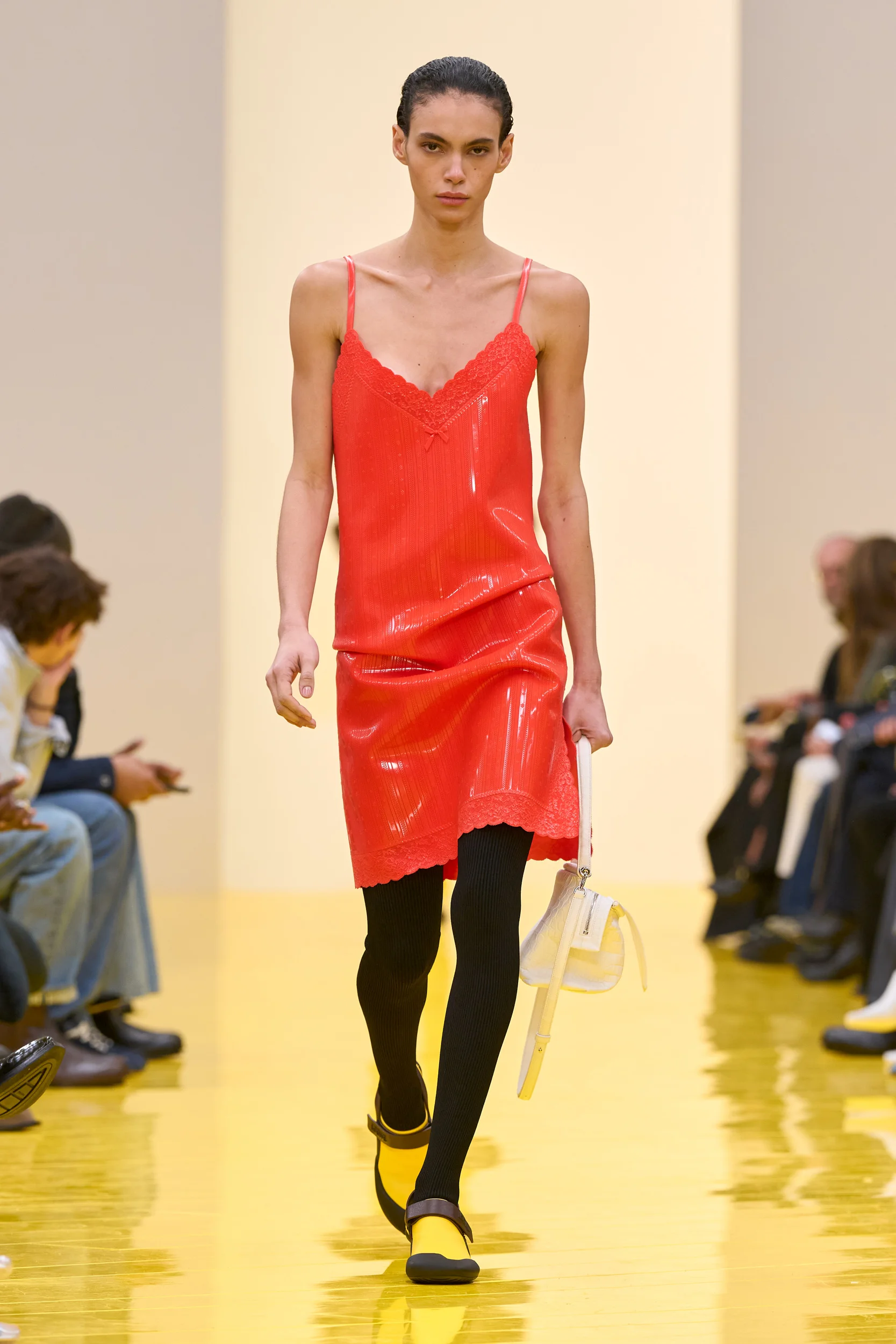 2026-27年秋冬コレクション_LOEWE(ロエベ)_モデル_4