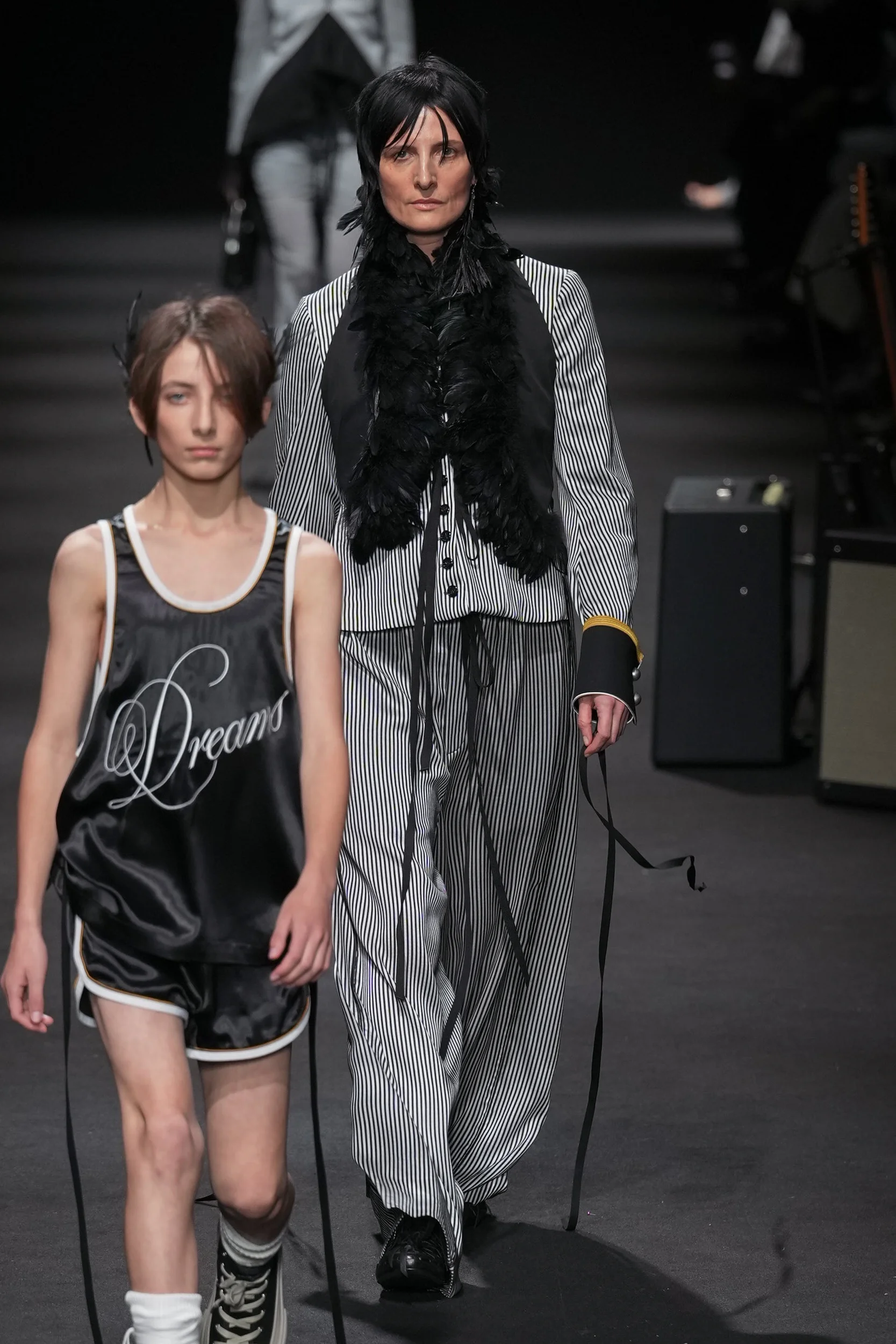 2026年春夏コレクション_ANN DEMEULEMEESTER(アン ドゥムルメステール)_モデル_27