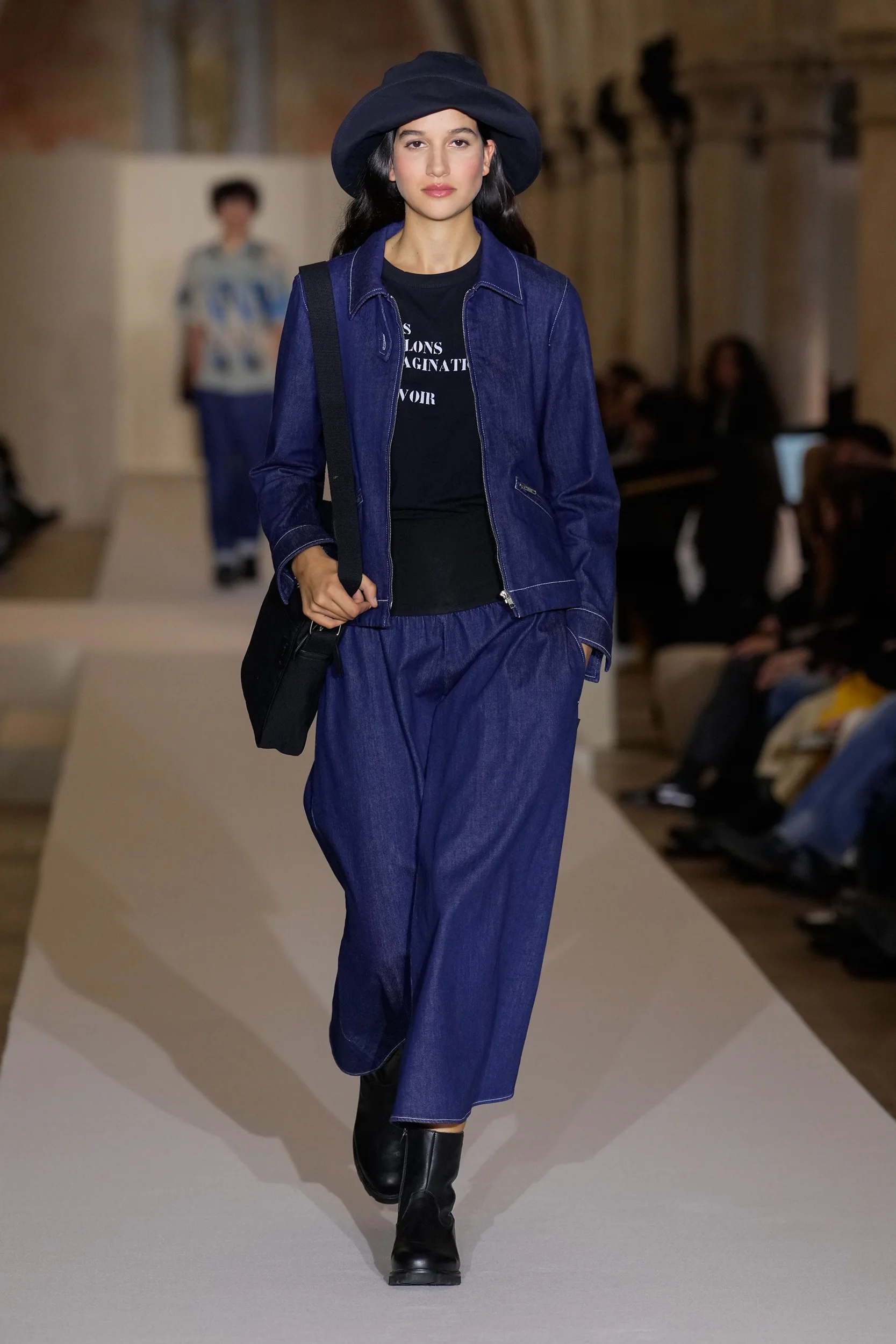 2026年春夏コレクション_AGNES B.(アニエスベー)_モデル_24