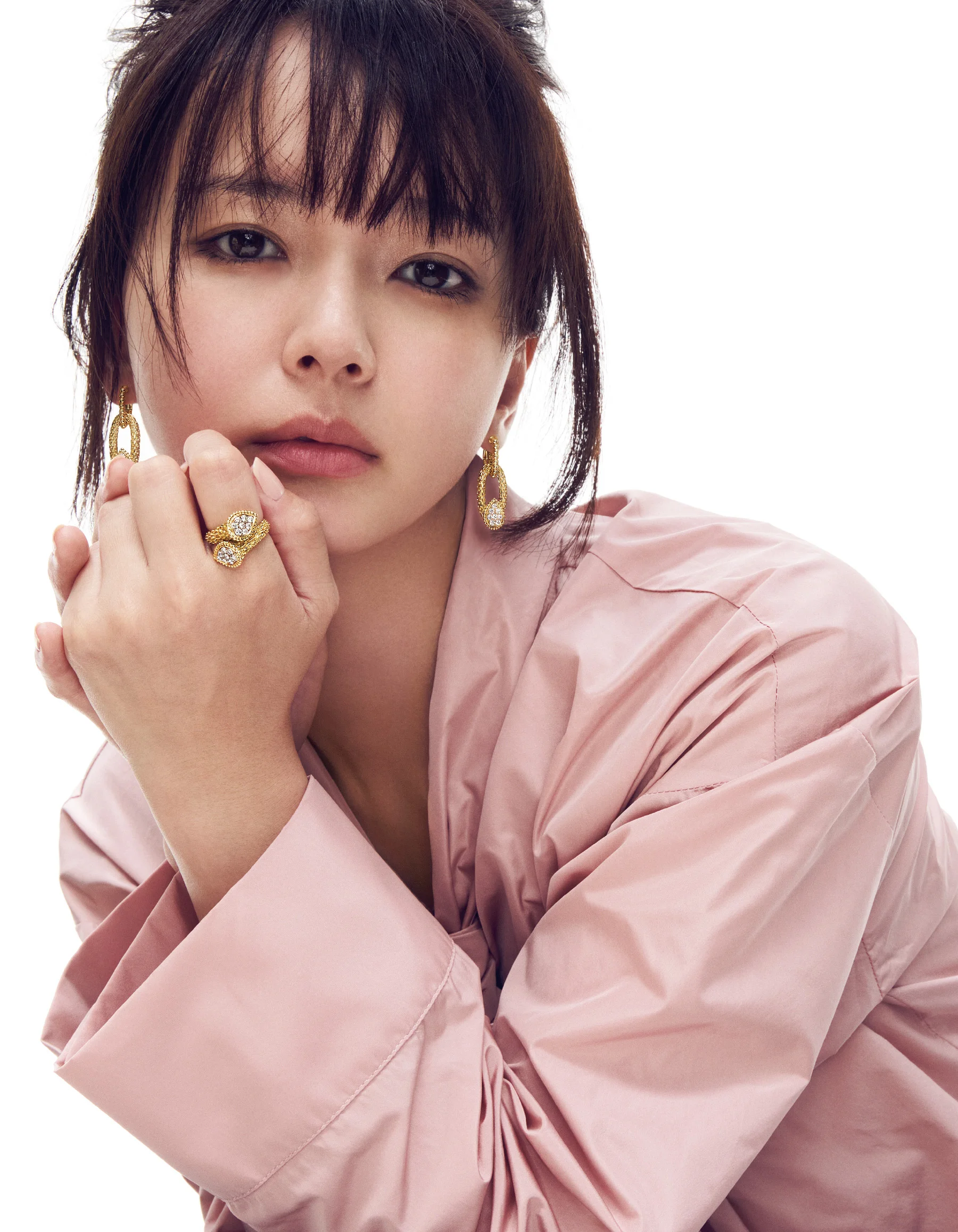 多部未華子、BOUCHERONと輝く　「セルパンボエム」の強さをまとっての画像3