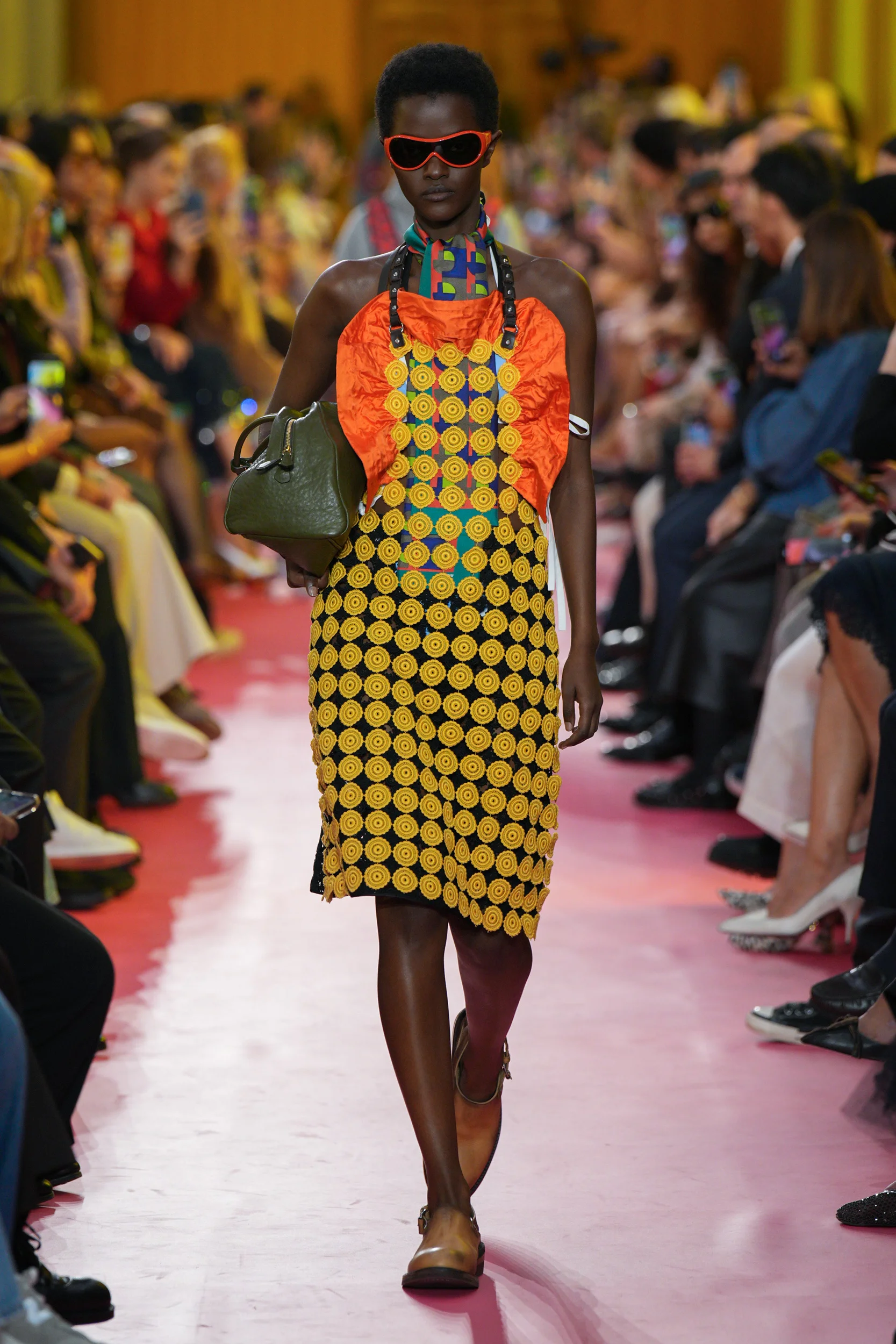 2026年春夏コレクション_MIU MIU(ミュウミュウ)_モデル_41