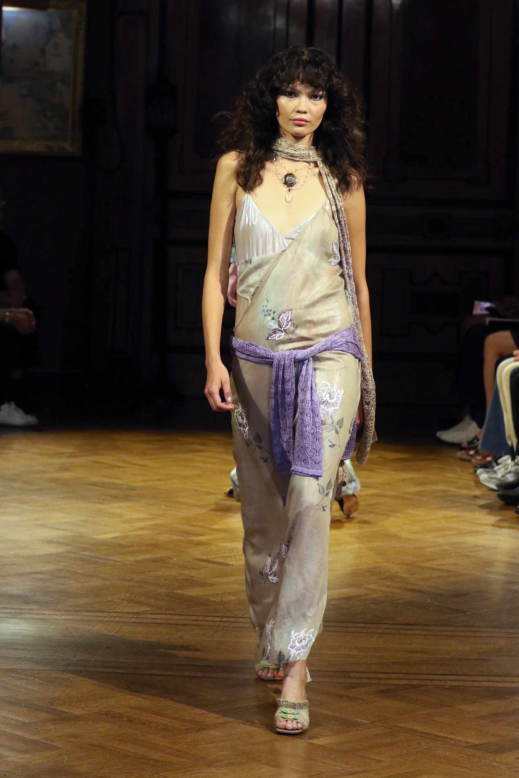 2027年春夏コレクション_ANNA SUI(アナ スイ)_モデル_13