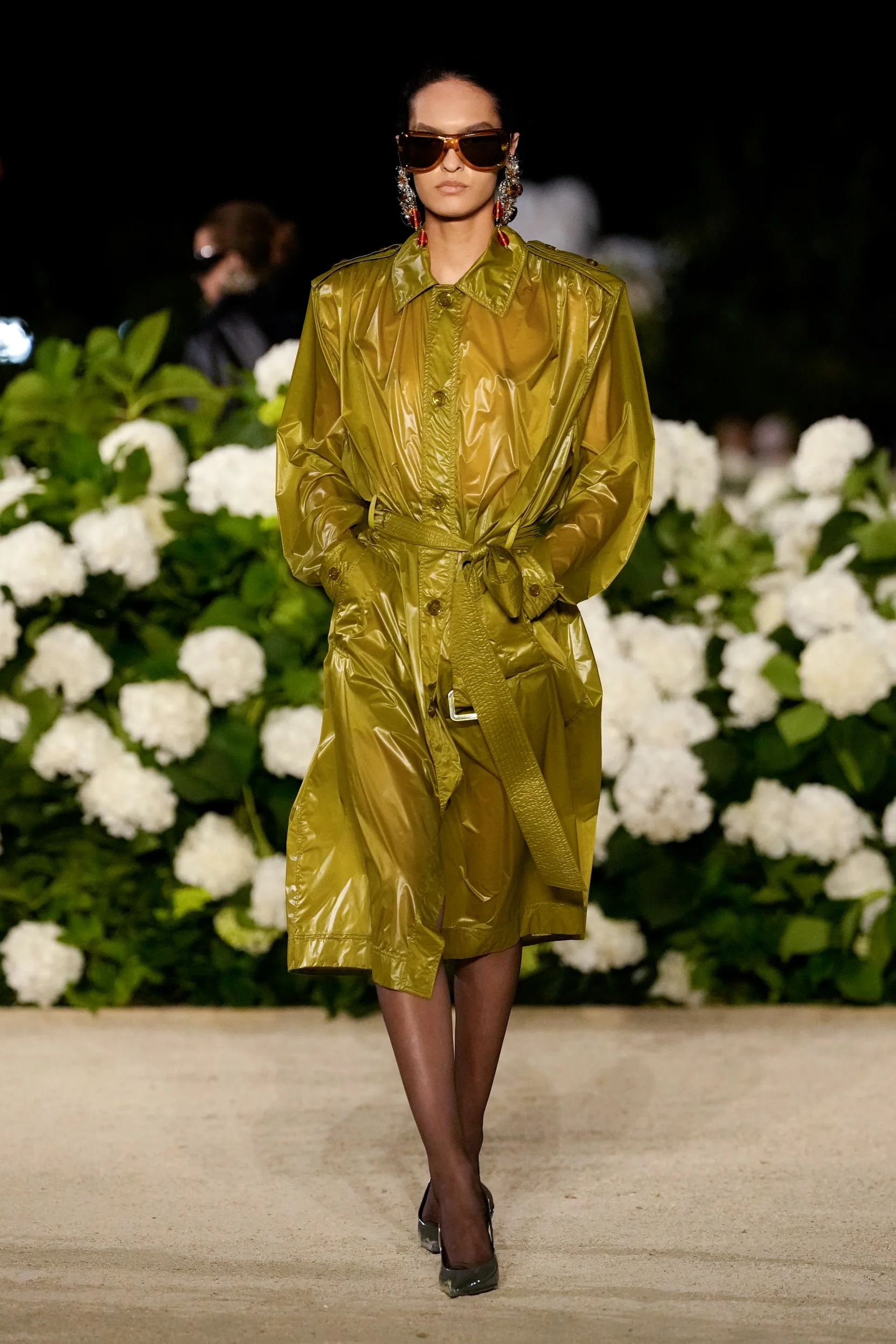 2026年春夏コレクション_SAINT LAURENT(サンローラン)_モデル_32