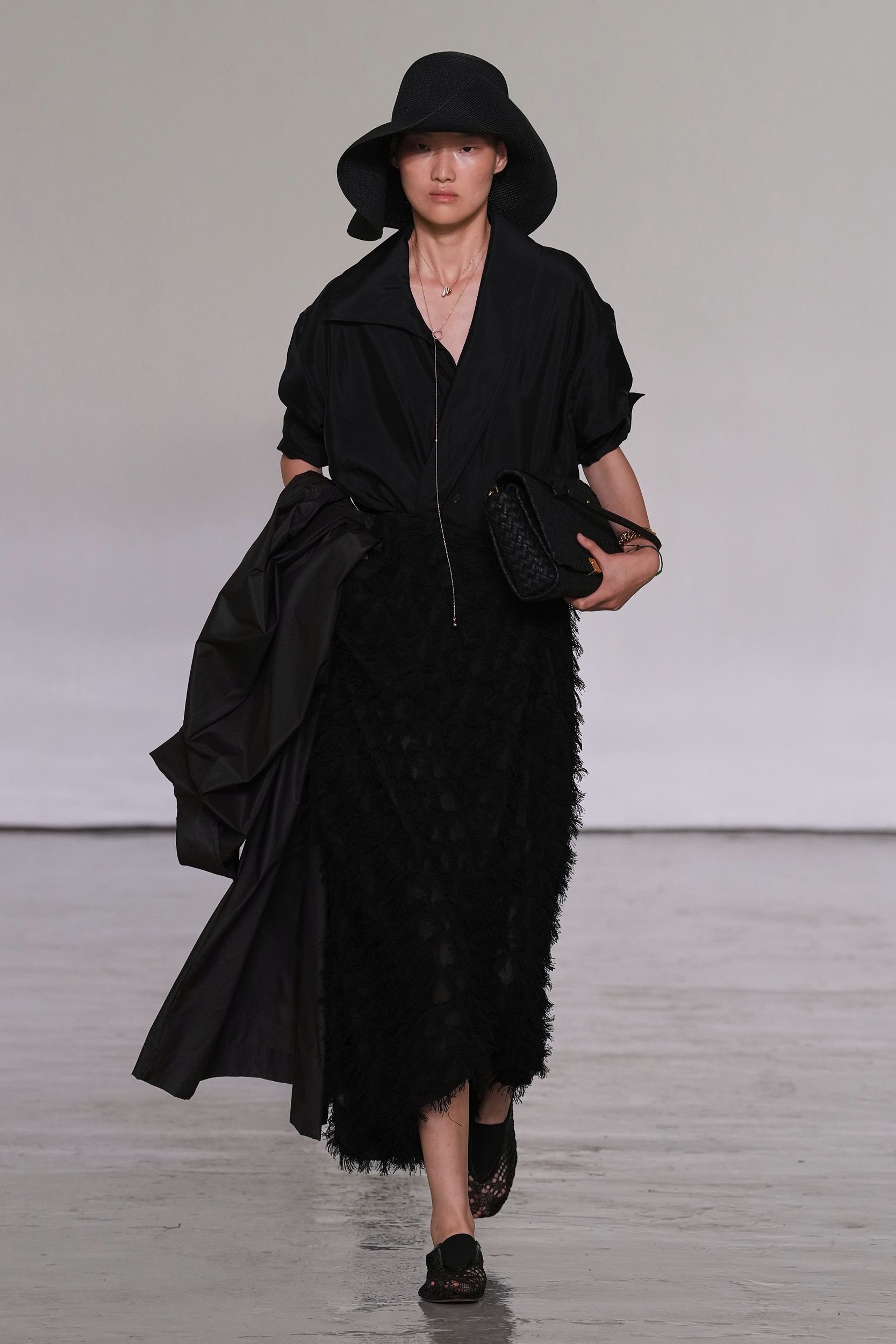 2027年春夏コレクション_BOTTEGA VENETA(ボッテガ ヴェネタ)_モデル_49