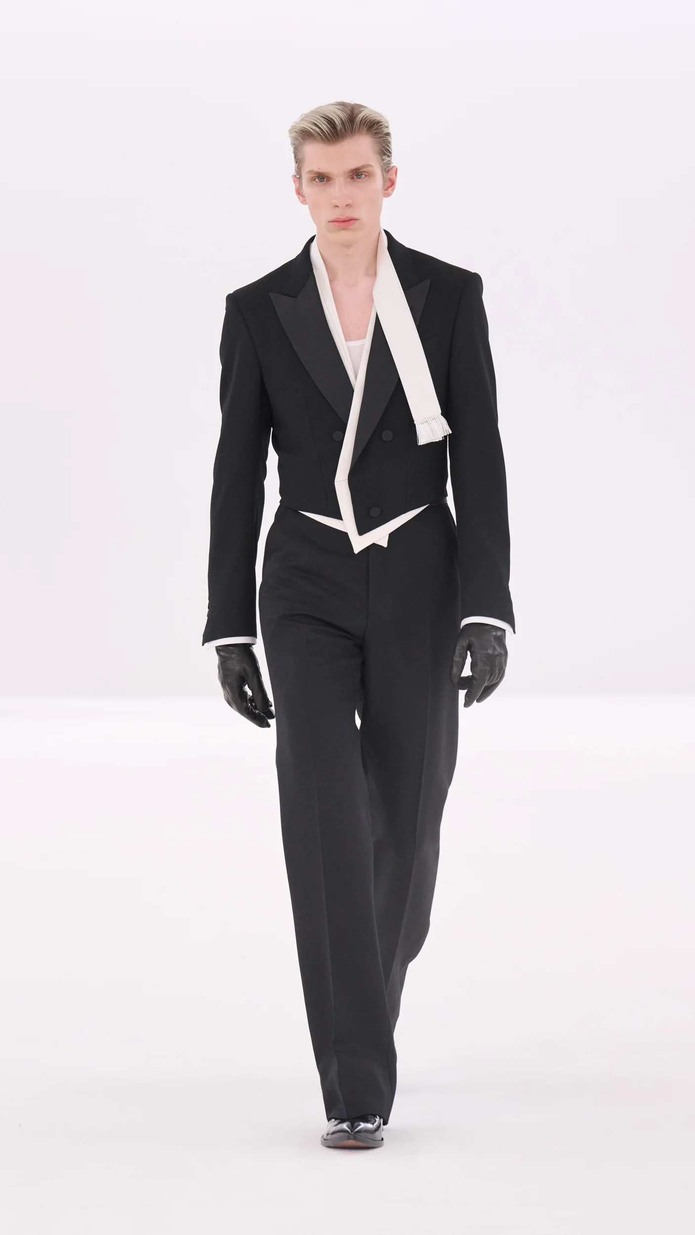 2026-27年秋冬コレクション_TOM FORD(トム フォード)_モデル_57