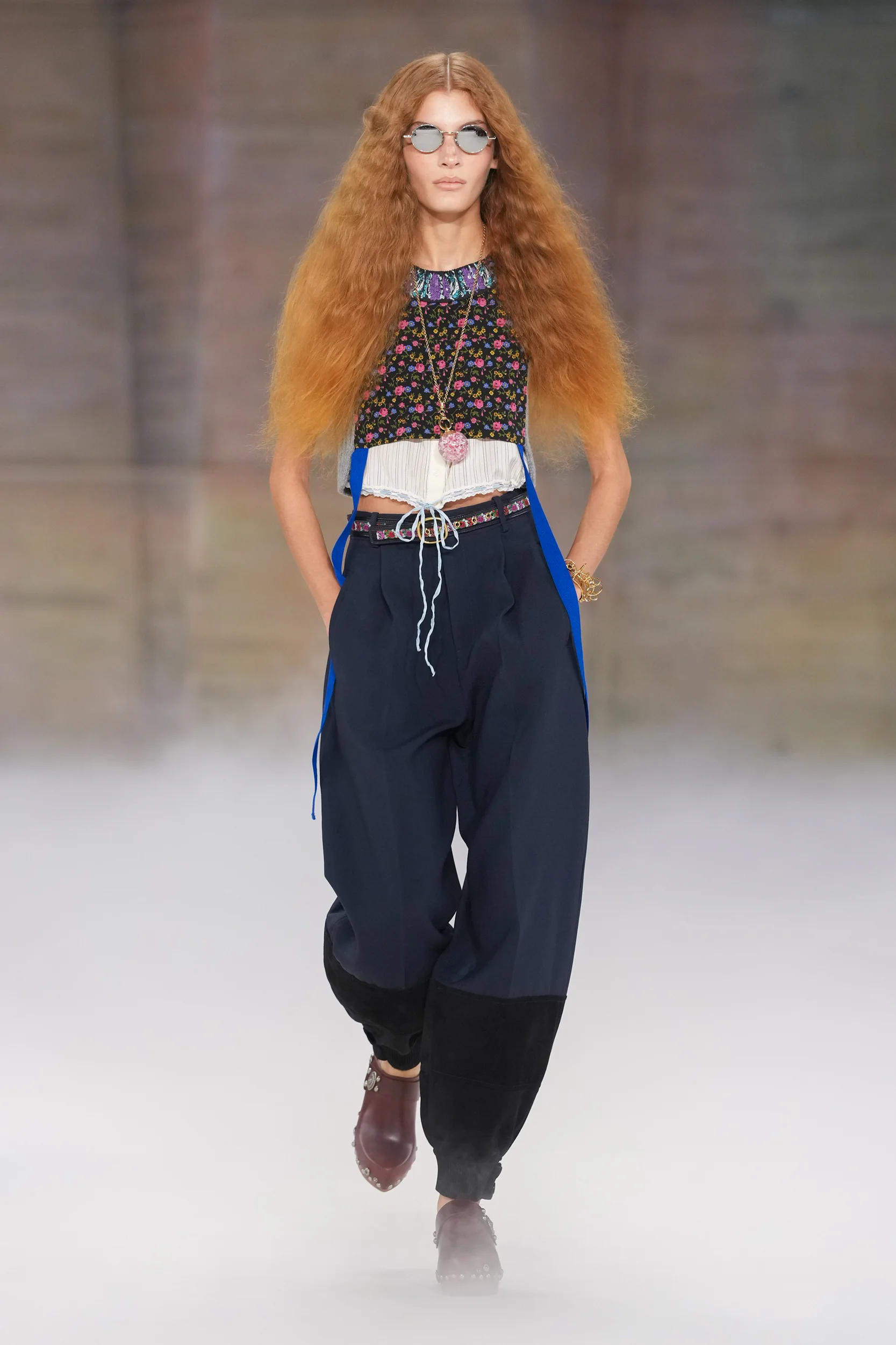 2026-27年秋冬コレクション_CHLOÉ(クロエ)_モデル_23