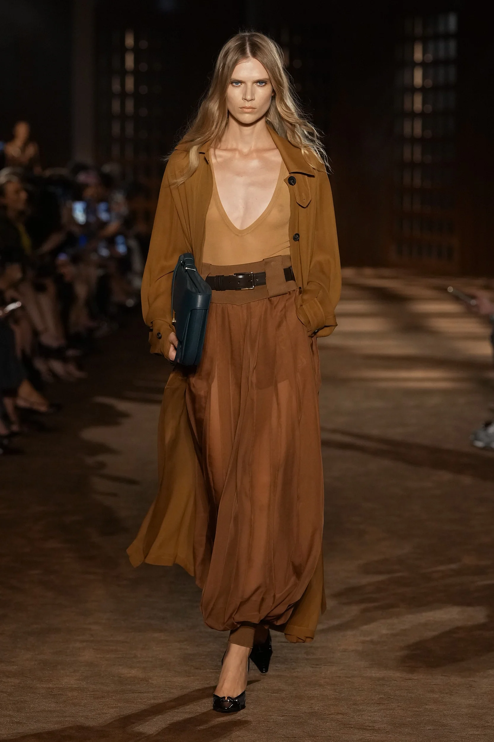 2027年春夏コレクション_FERRAGAMO(フェラガモ)_モデル_18