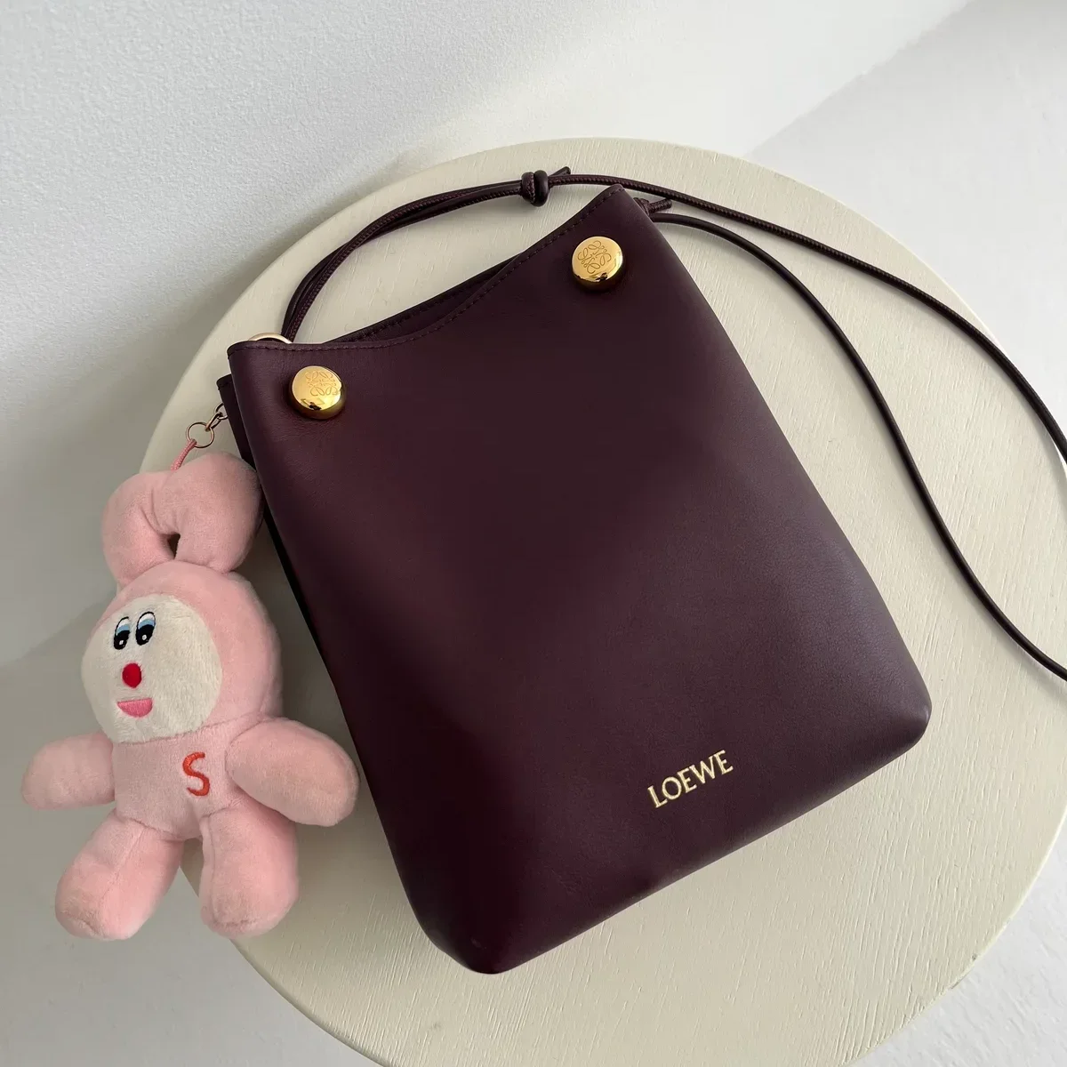 エディターが買ってよかった！ 【ロエベ】のペブル ポーチ、【コム デ ギャルソン】の財布etc. ベストバイアイテム8選