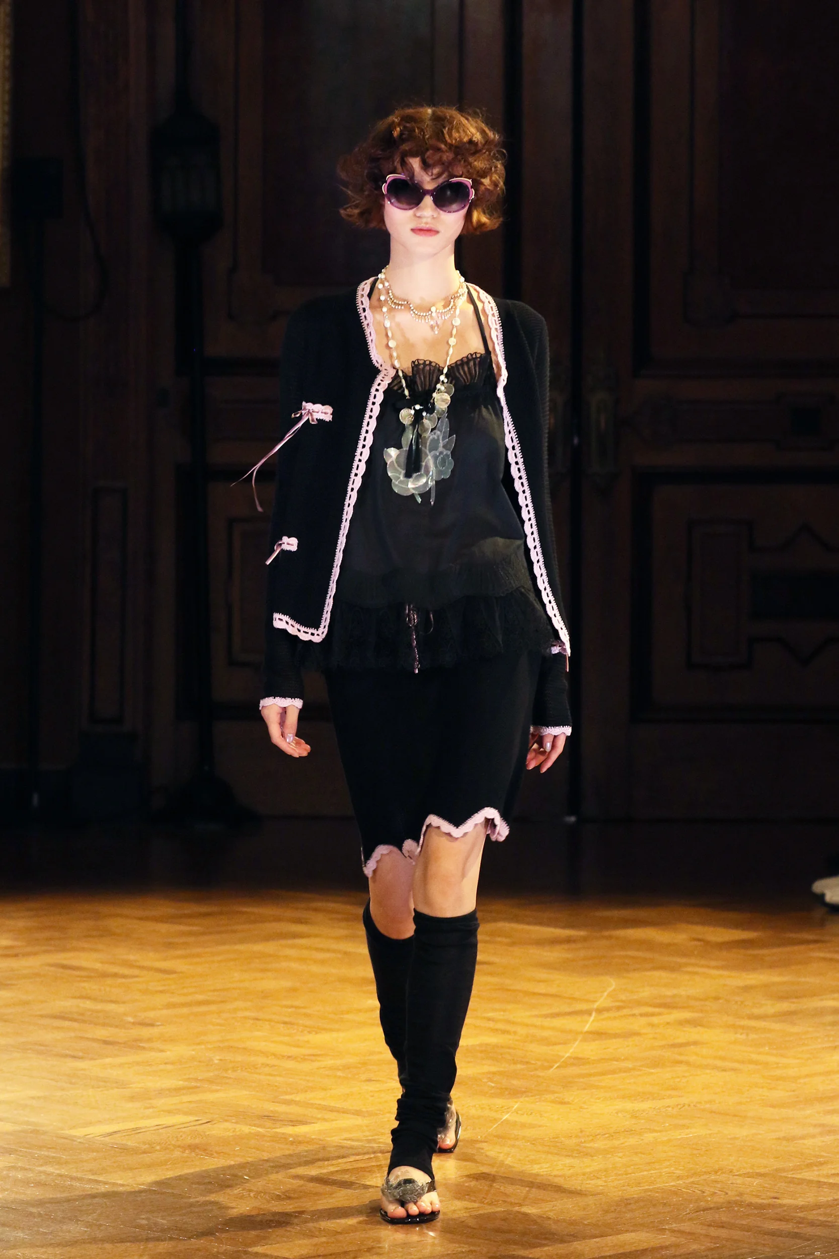 2027年春夏コレクション_ANNA SUI(アナ スイ)_モデル_25
